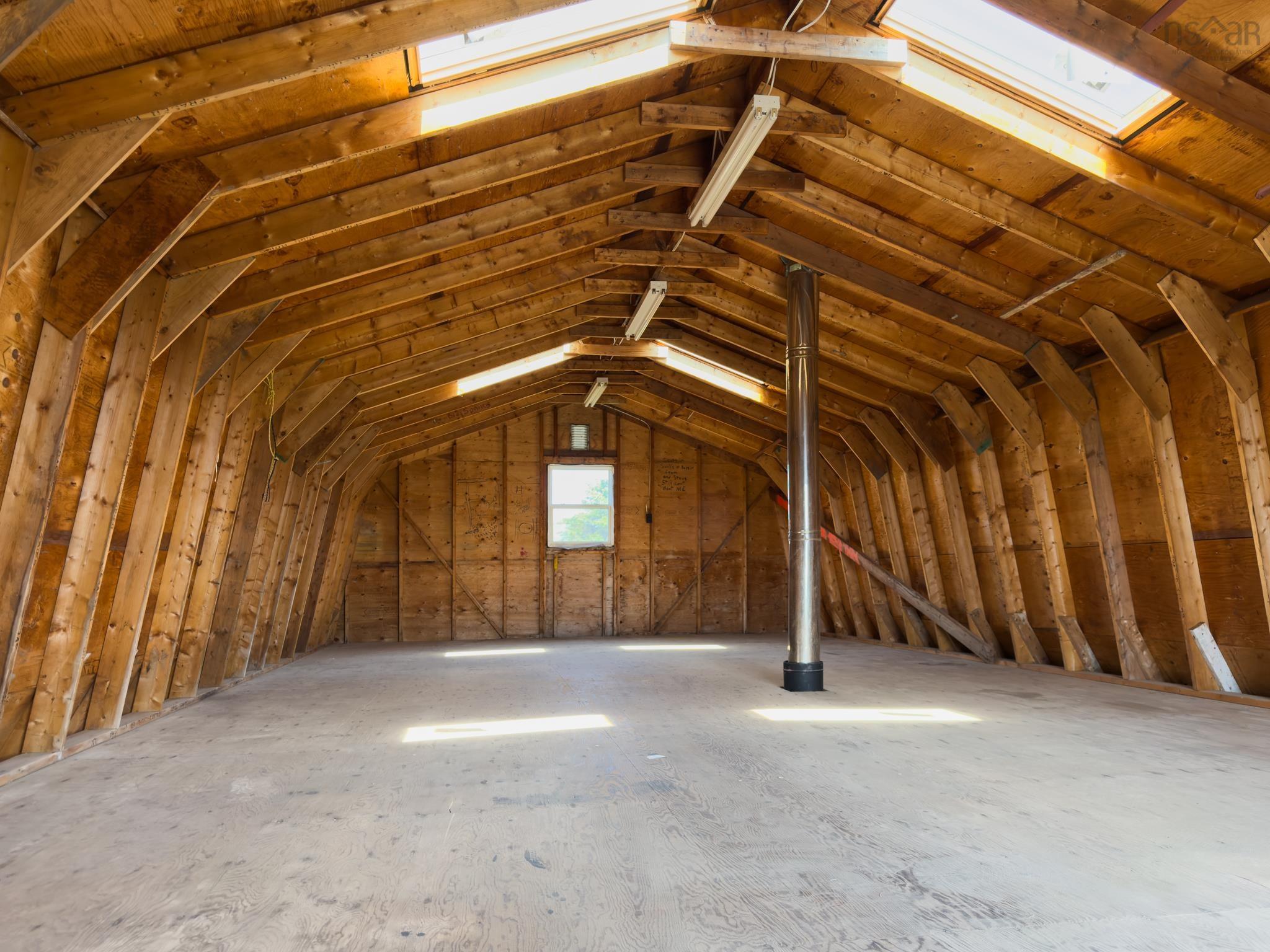 $525,000.00: 708 Highway 304, Overton