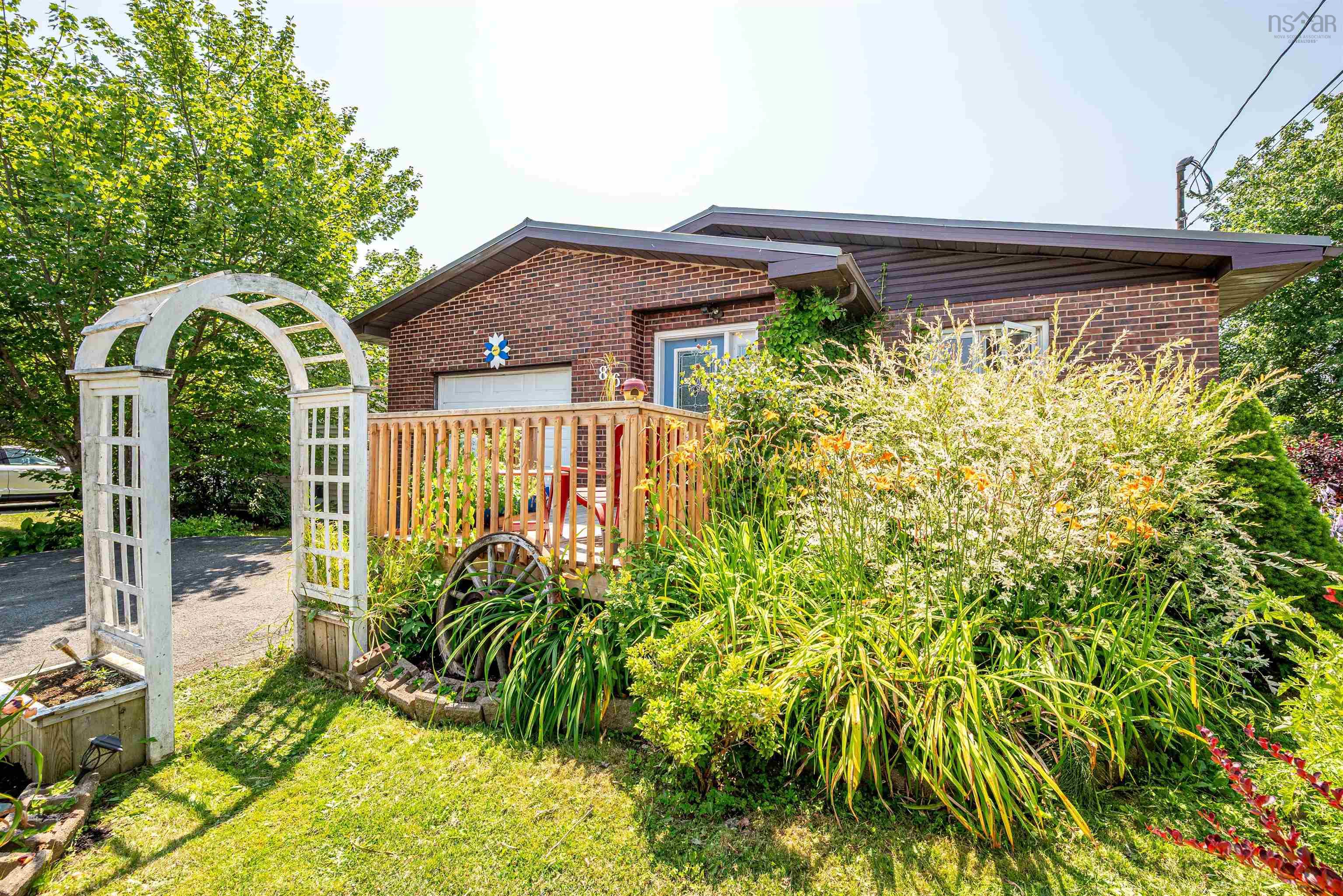 $660,000.00: 86 La Pierre Crescent, Dartmouth