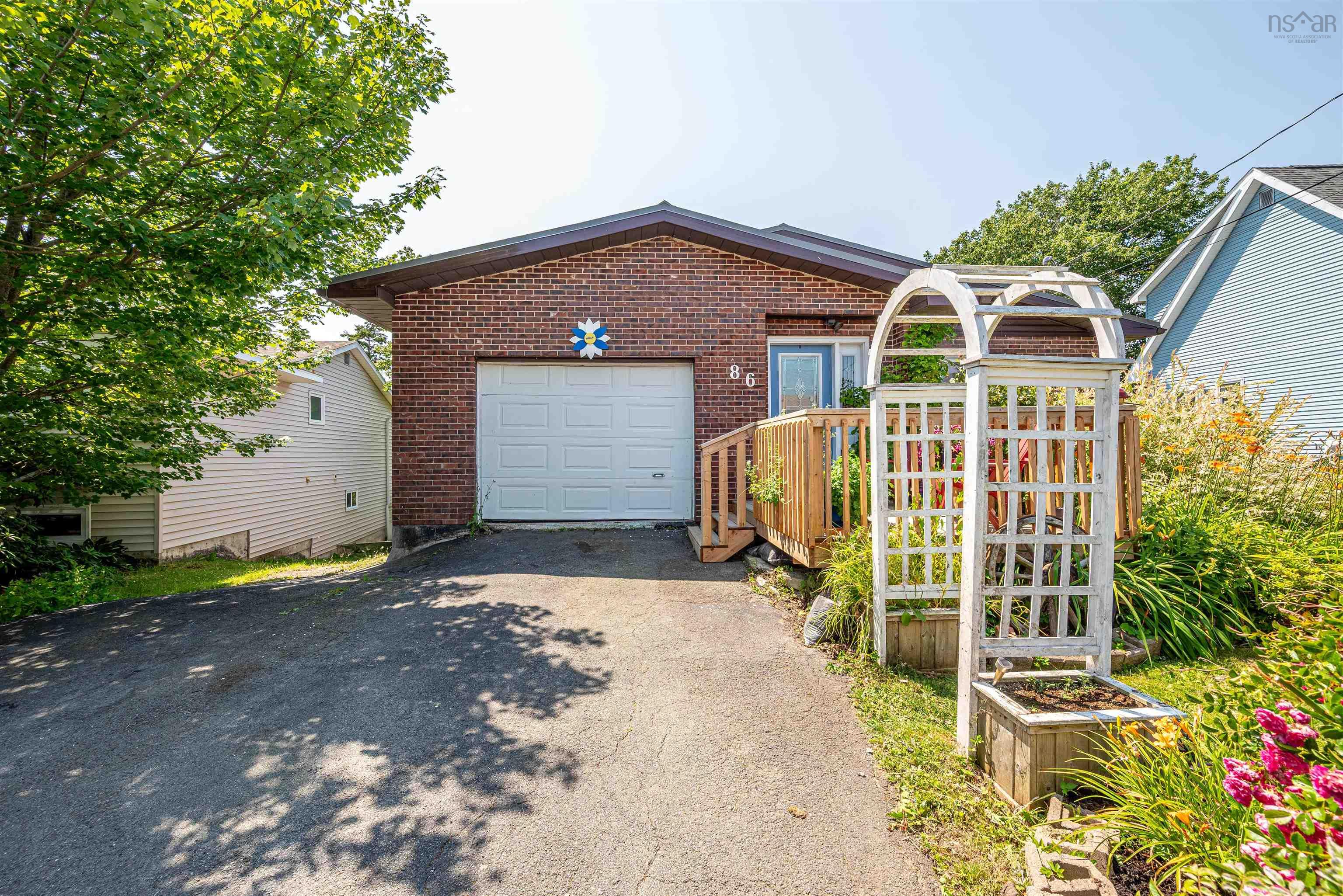 $660,000.00: 86 La Pierre Crescent, Dartmouth