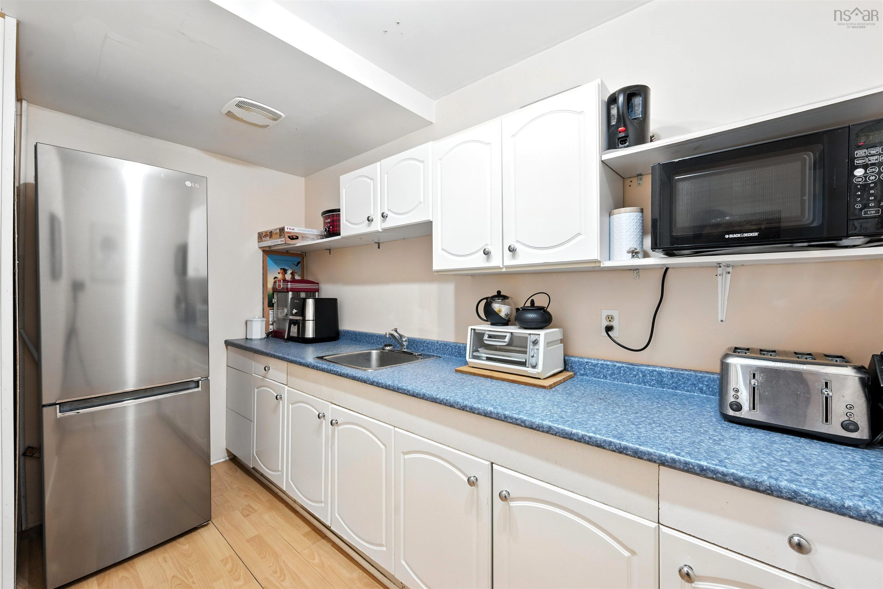 $660,000.00: 86 La Pierre Crescent, Dartmouth