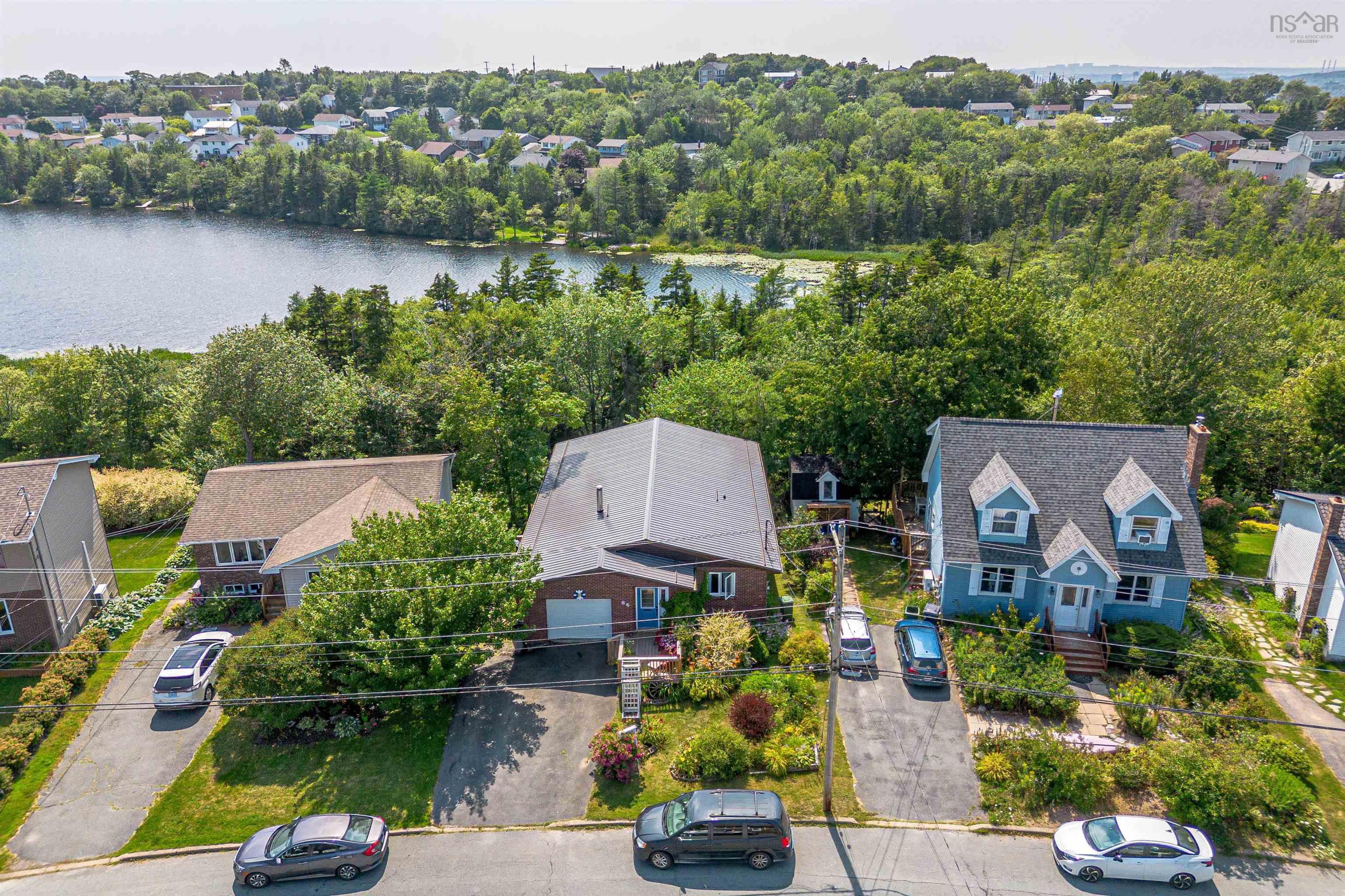 $660,000.00: 86 La Pierre Crescent, Dartmouth