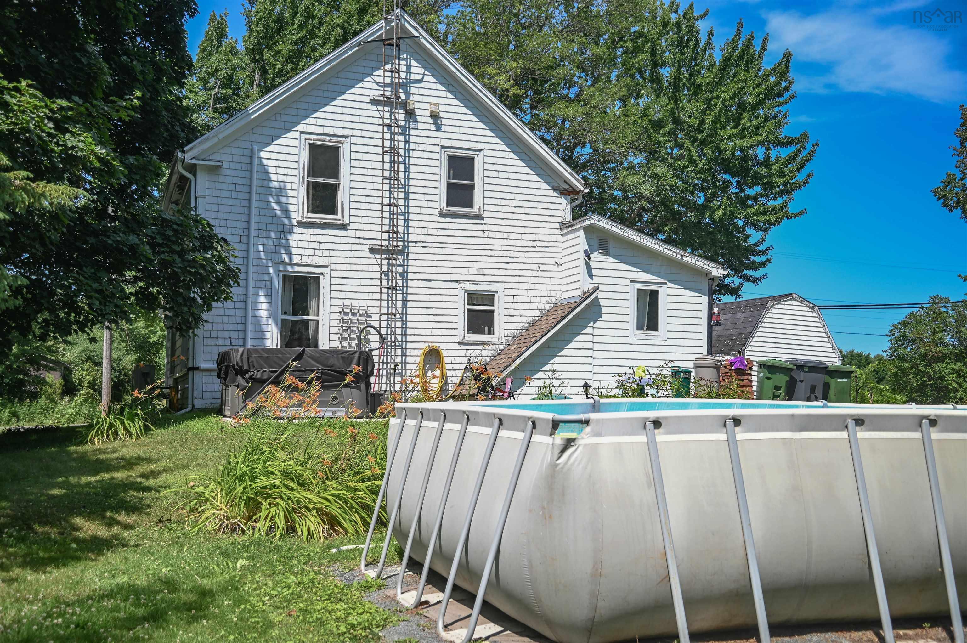$299,900.00: 886 Maple Street, Waterville
