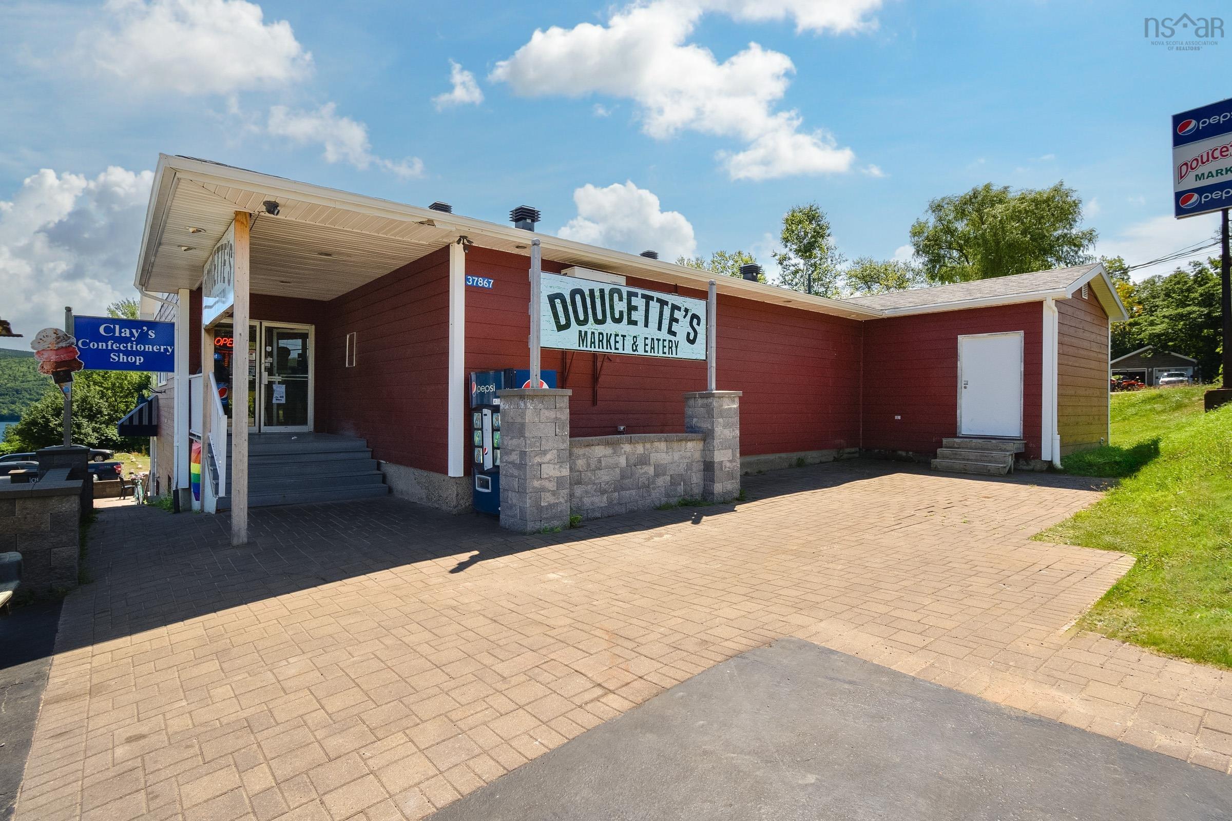 $1,395,000.00: 37867 Cabot Trail, Ingonish