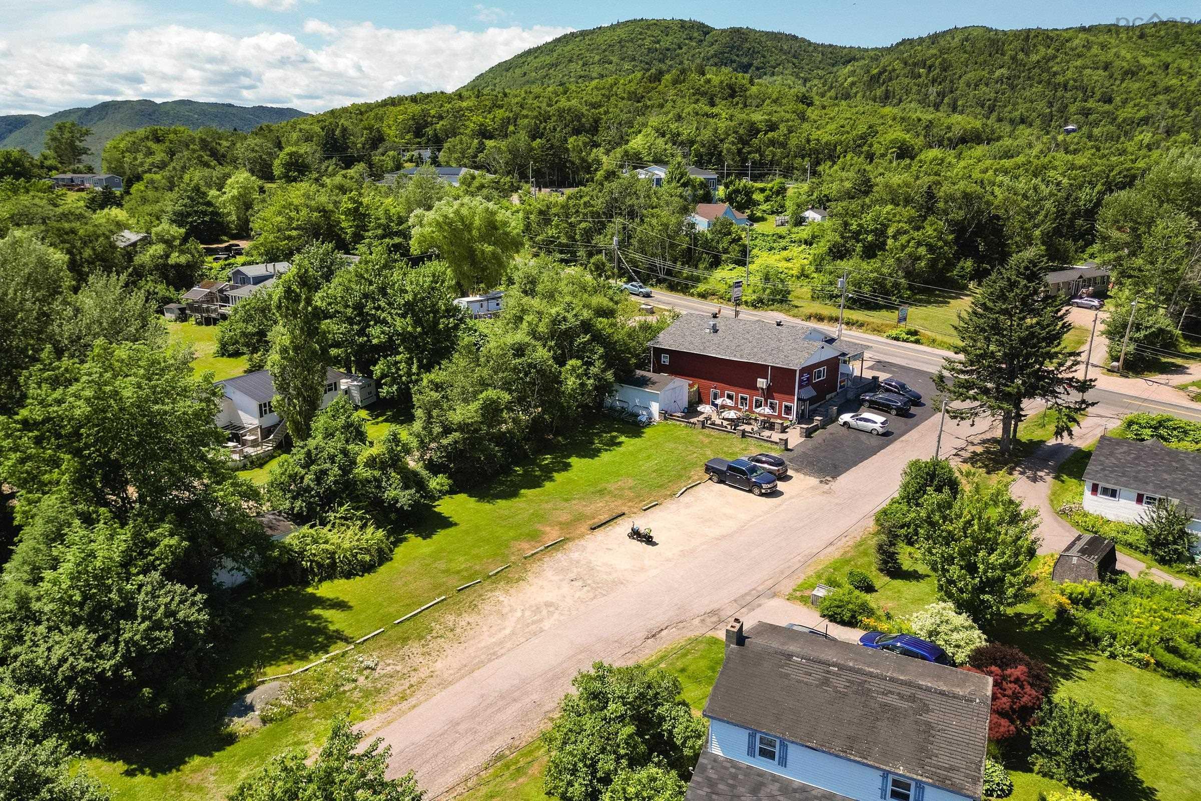 $1,395,000.00: 37867 Cabot Trail, Ingonish