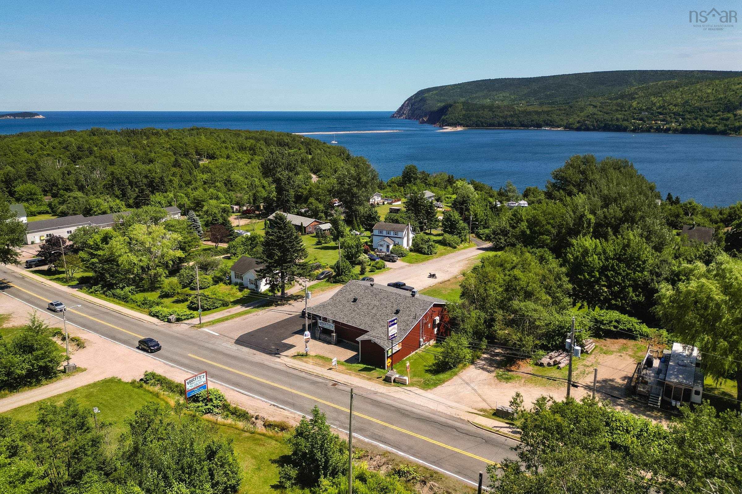 $1,395,000.00: 37867 Cabot Trail, Ingonish
