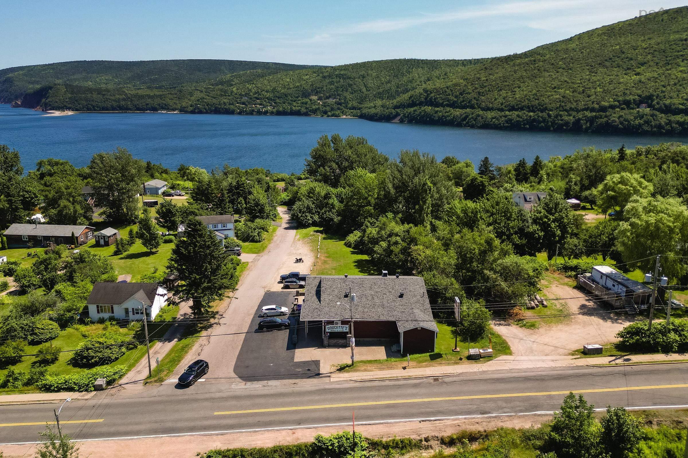$1,395,000.00: 37867 Cabot Trail, Ingonish