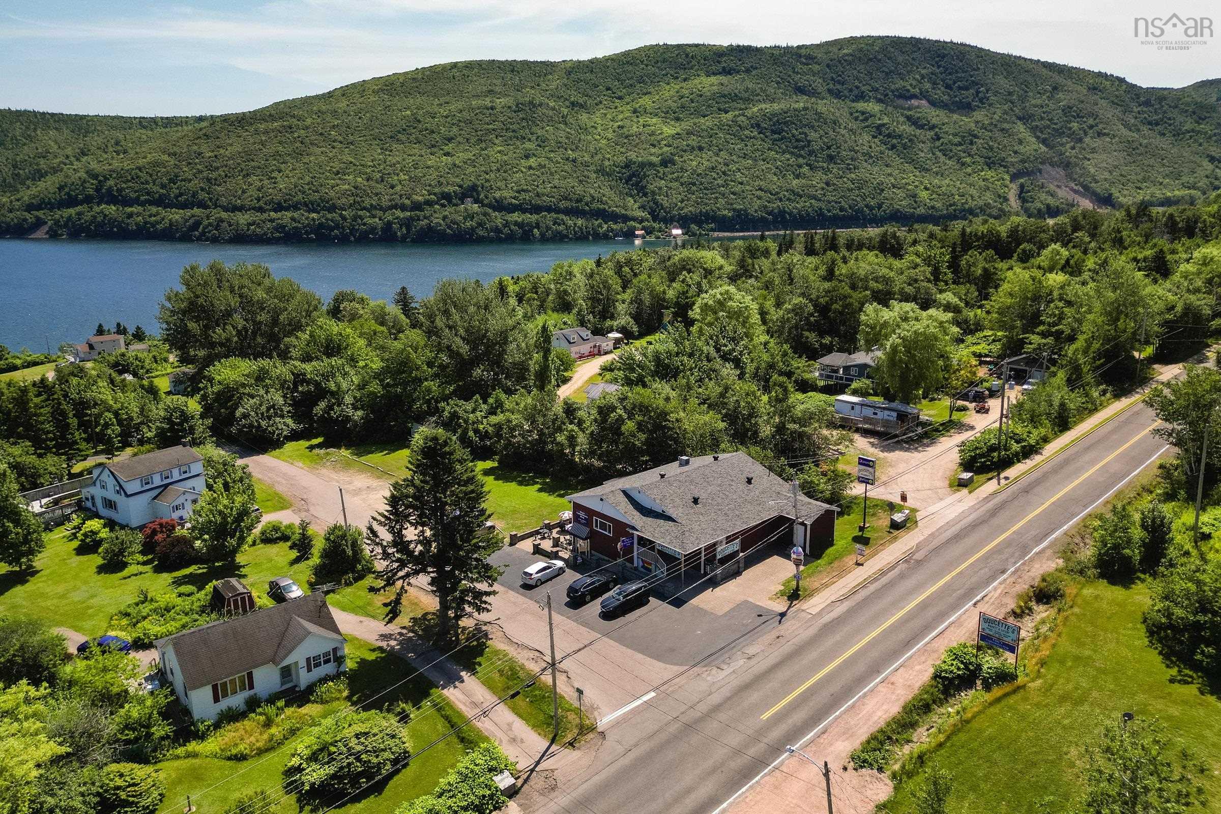 $1,395,000.00: 37867 Cabot Trail, Ingonish