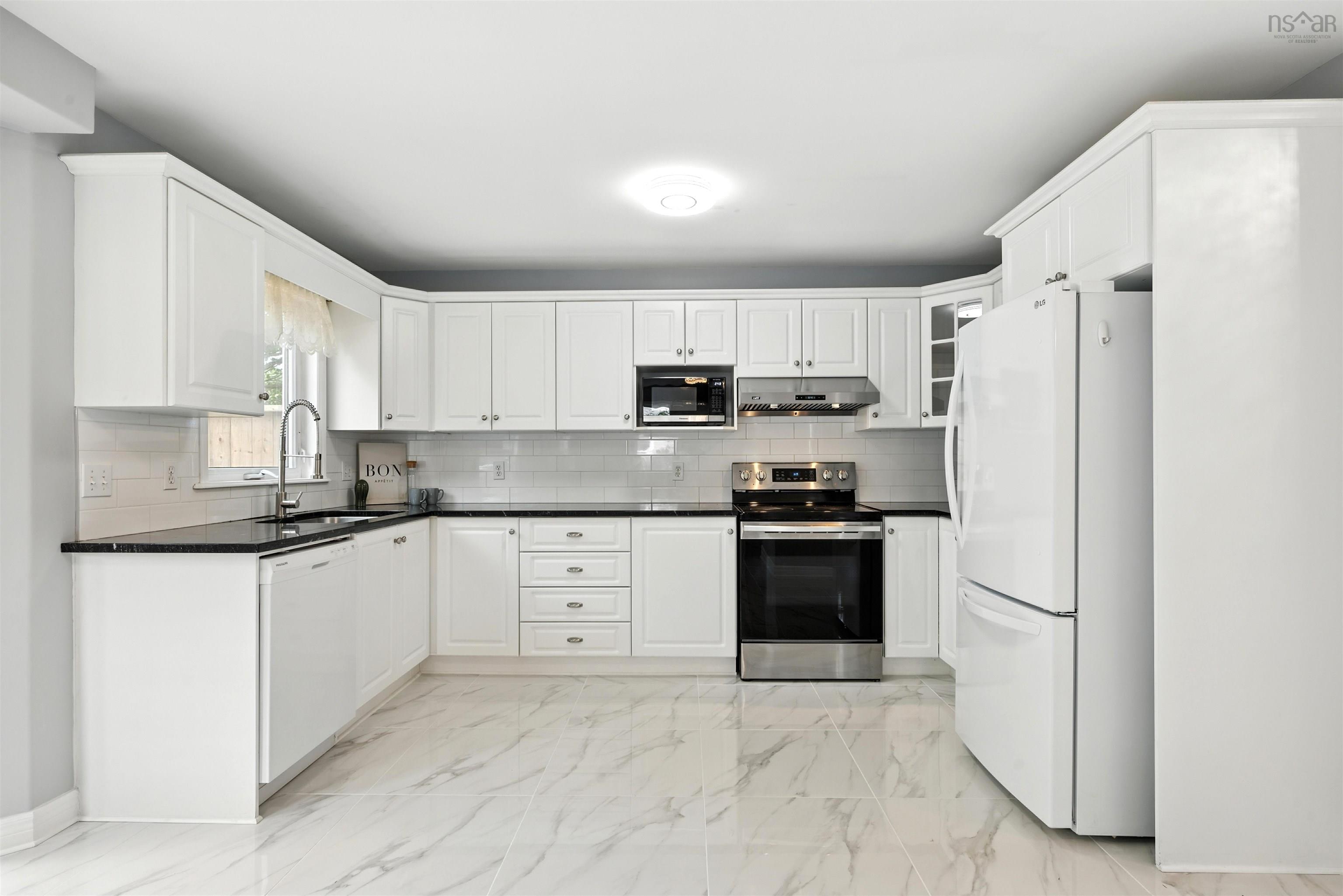 9 Roxbury Crescent, Halifax, NS (MLS 202519499)