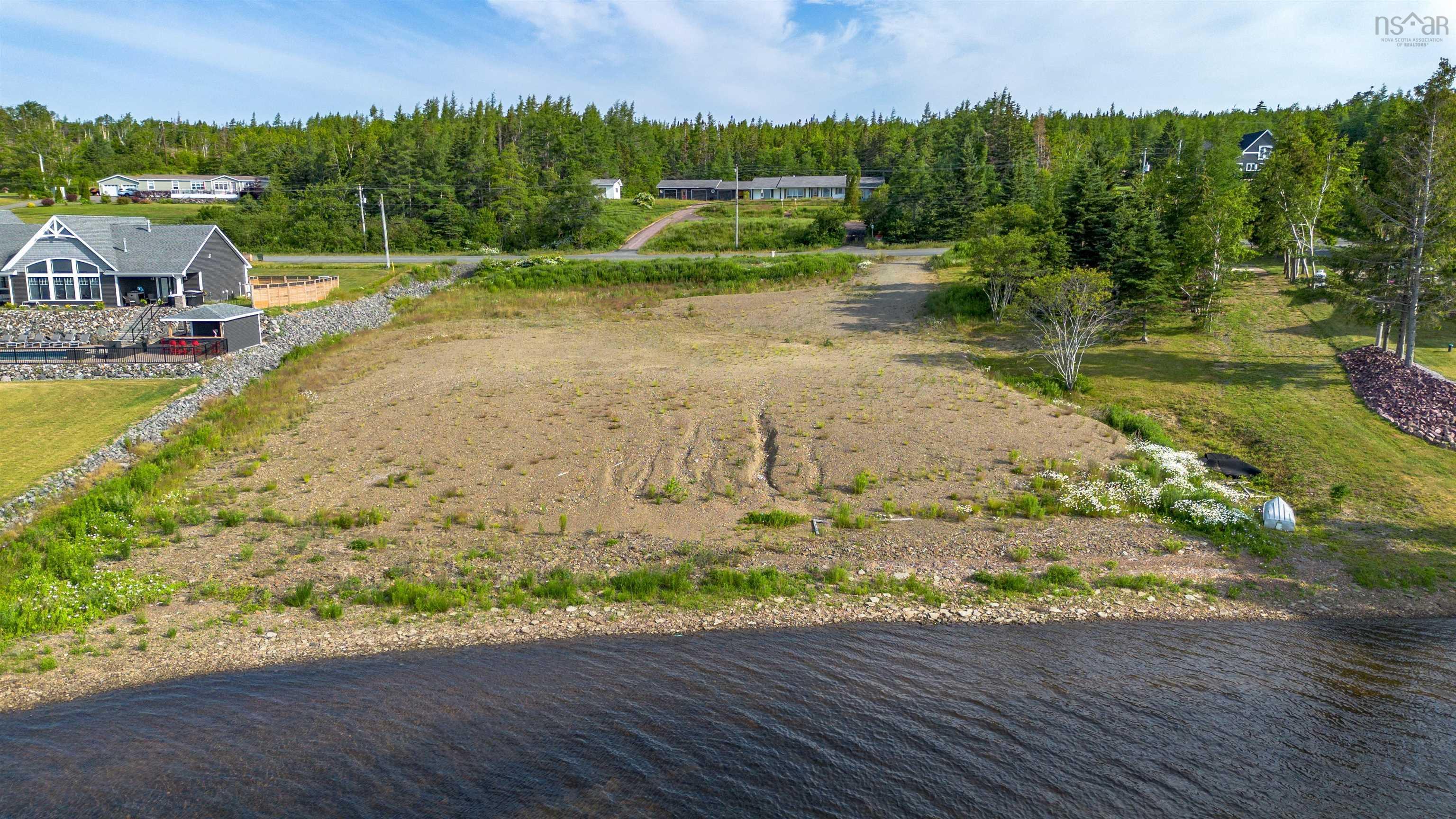 $304,995.00: 2020-2 Hillside Road, Albert Bridge