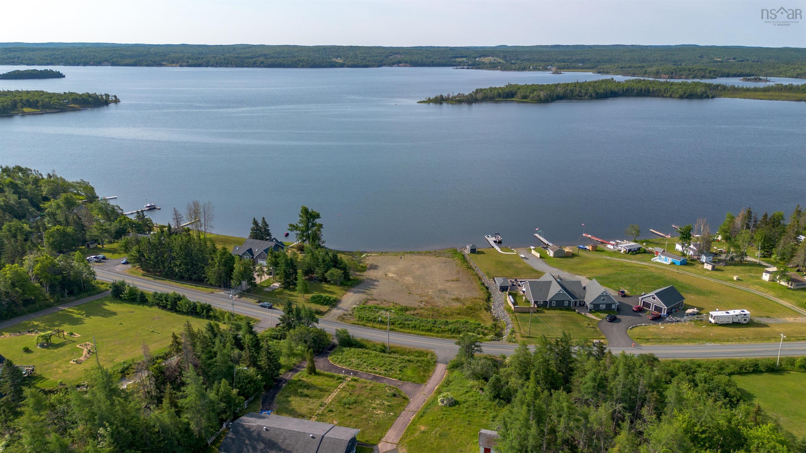 $304,995.00: 2020-2 Hillside Road, Albert Bridge