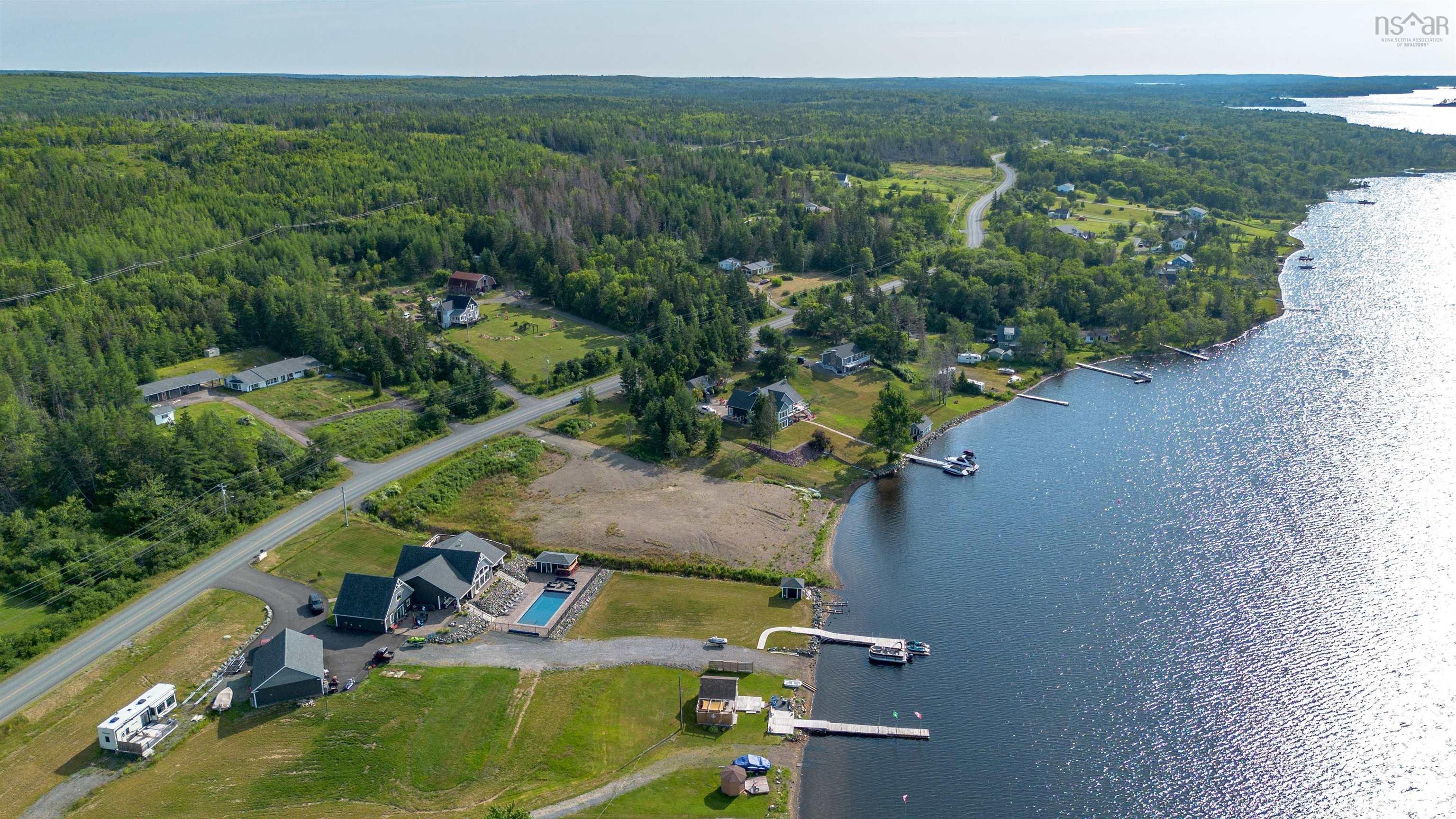 $304,995.00: 2020-2 Hillside Road, Albert Bridge