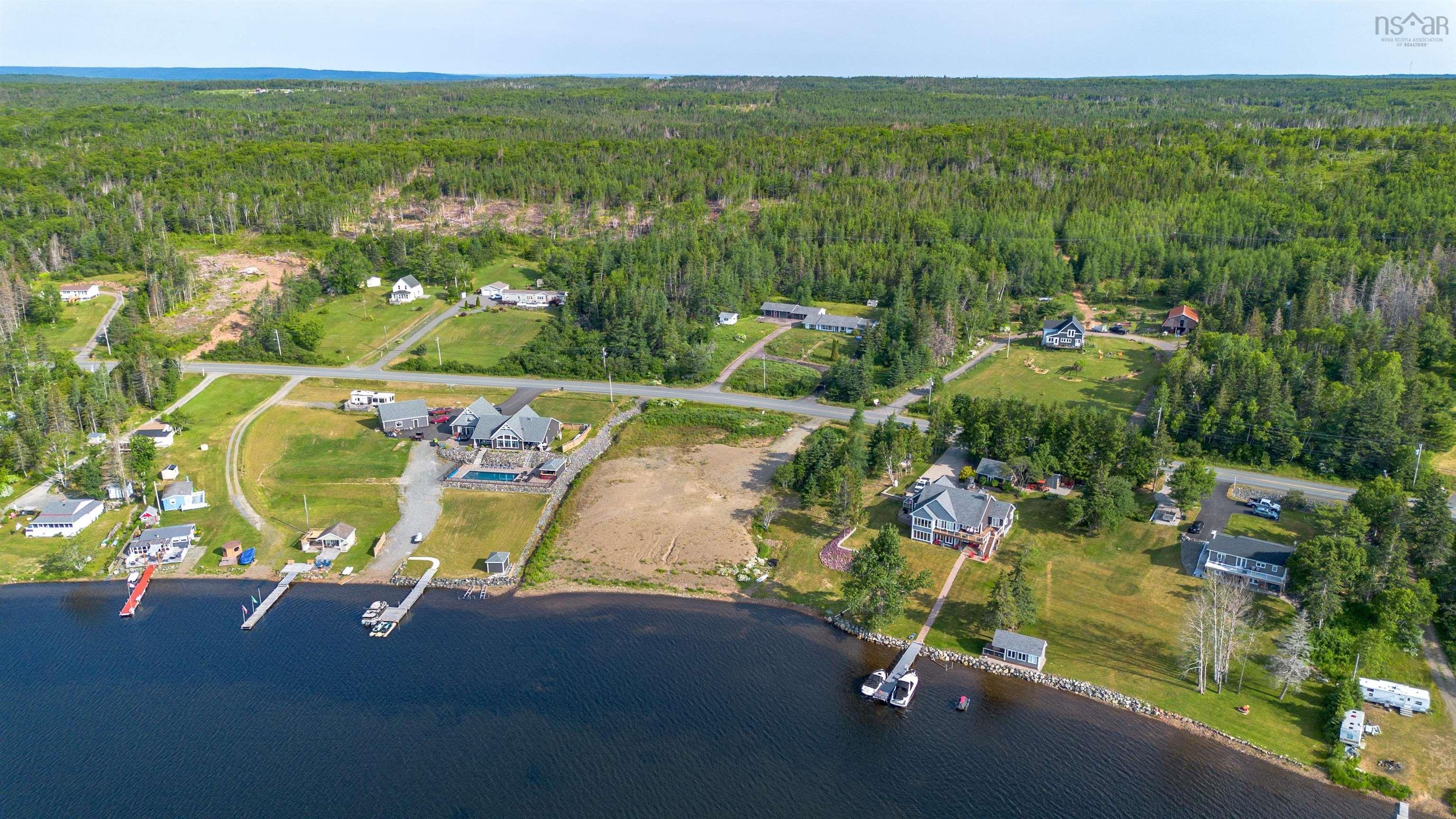 $304,995.00: 2020-2 Hillside Road, Albert Bridge