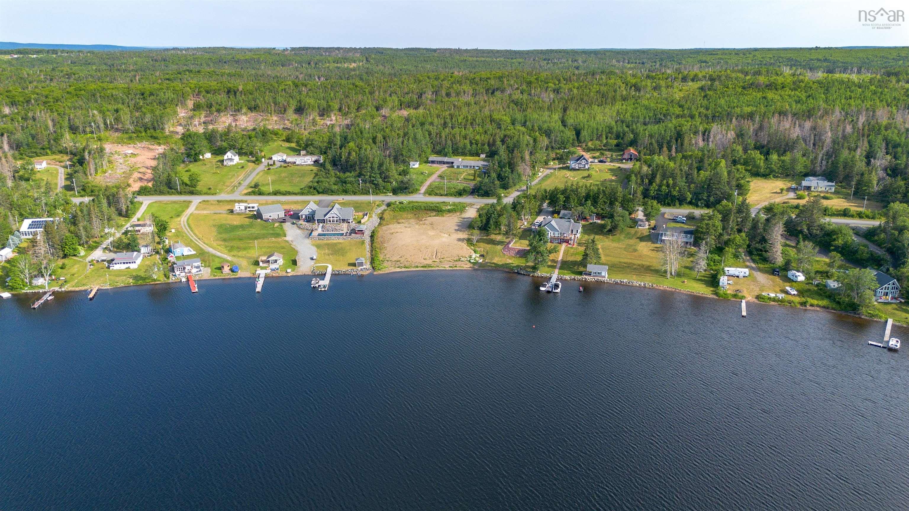 $304,995.00: 2020-2 Hillside Road, Albert Bridge