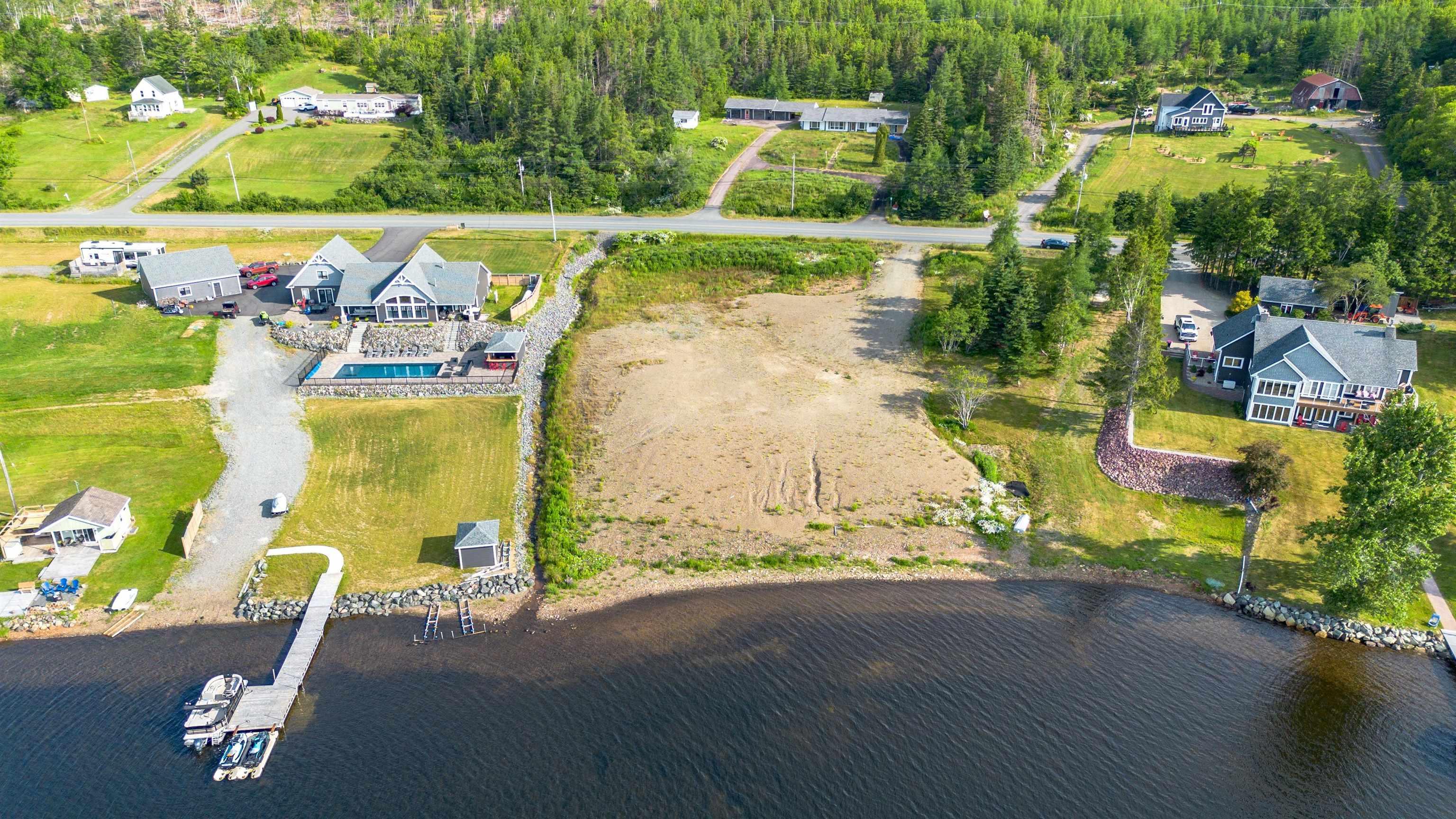 $304,995.00: 2020-2 Hillside Road, Albert Bridge