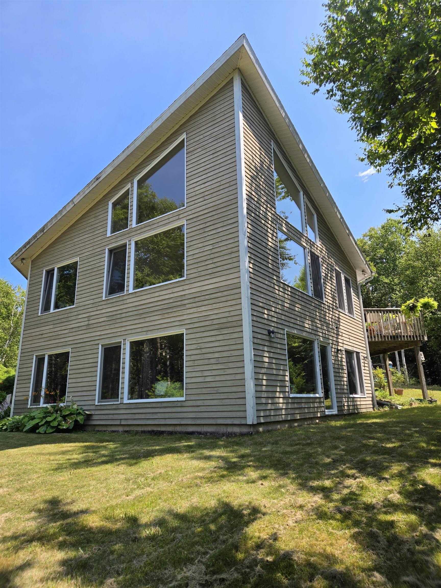 $549,900.00: 55 Tweednooge Place, East Bay