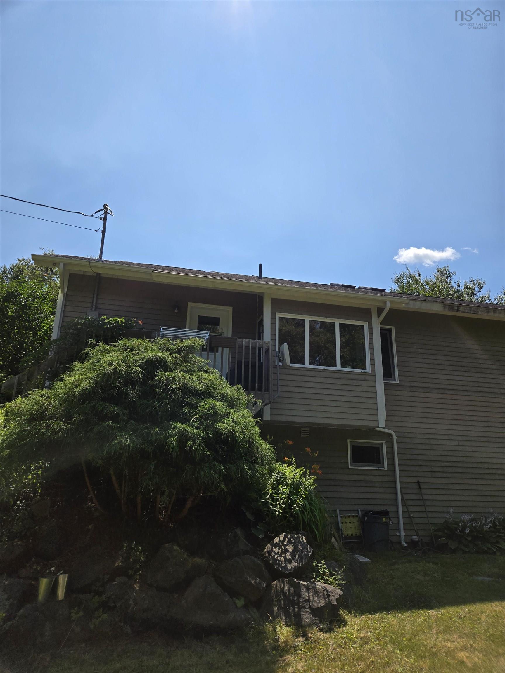 $549,900.00: 55 Tweednooge Place, East Bay