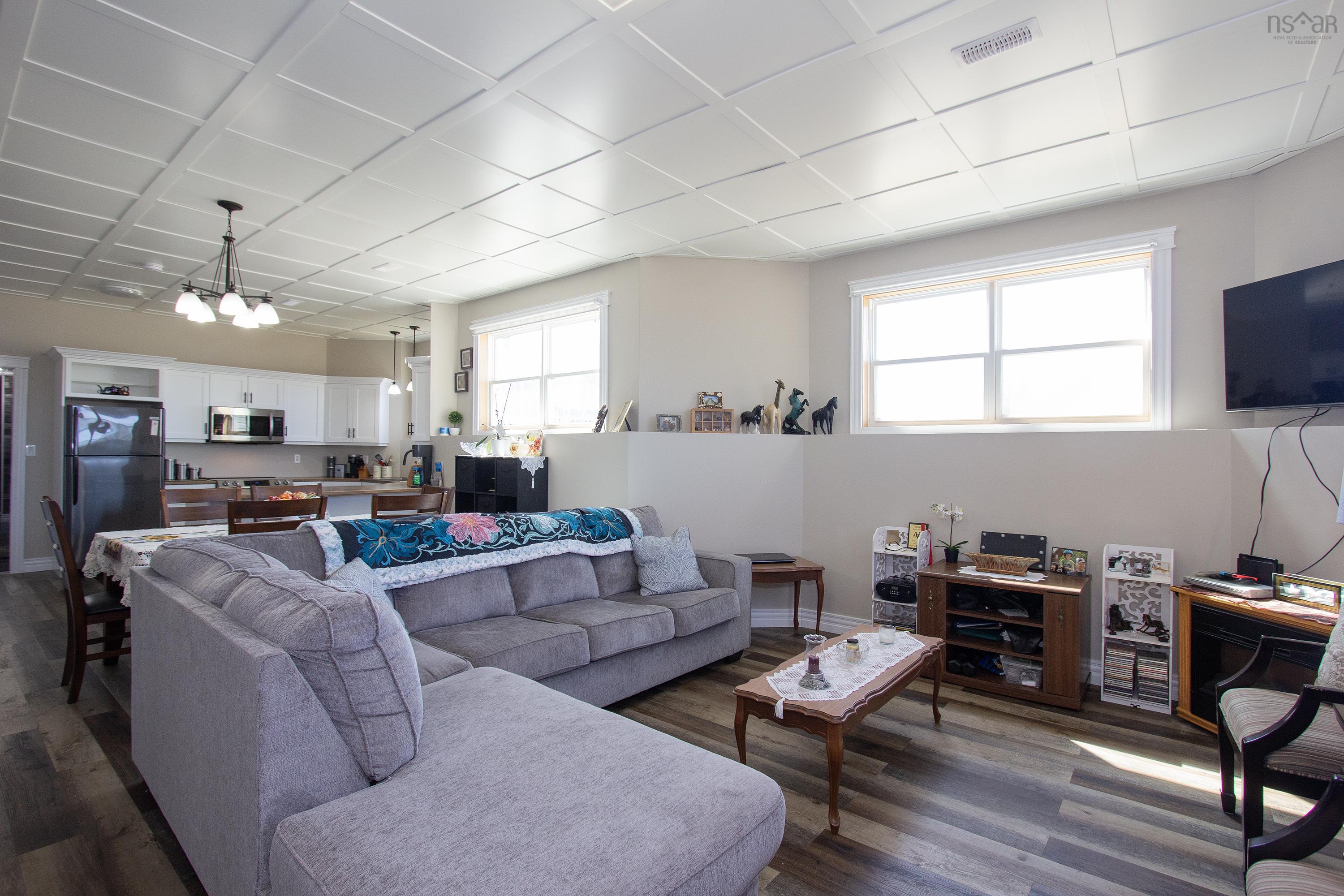 $799,900.00: 158 Robinson Road, Amherst Head