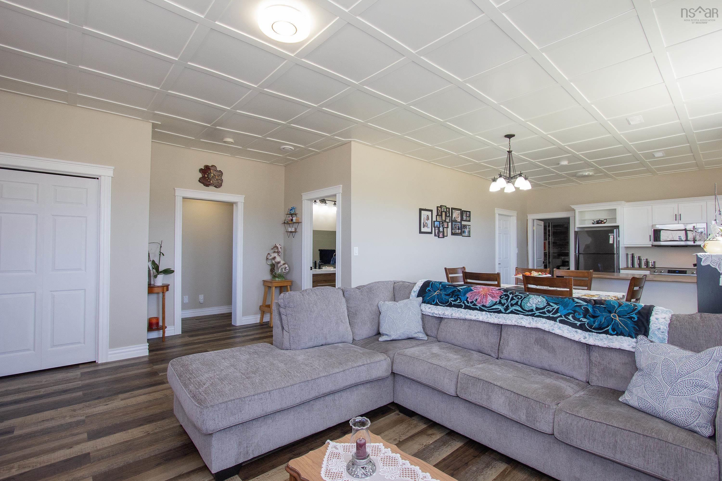 $799,900.00: 158 Robinson Road, Amherst Head