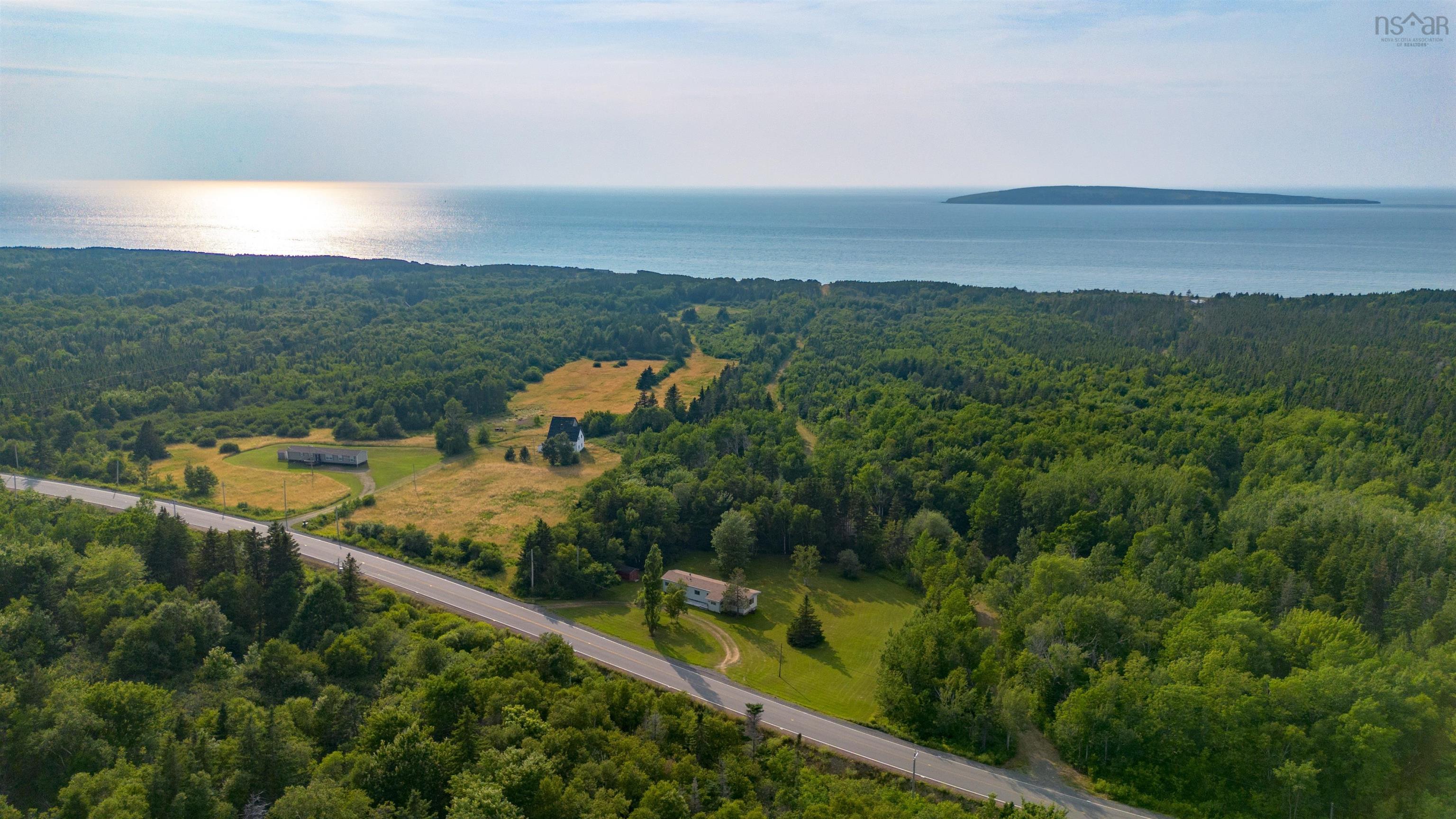 $899,900.00: 743 Shore Road, Dunvegan