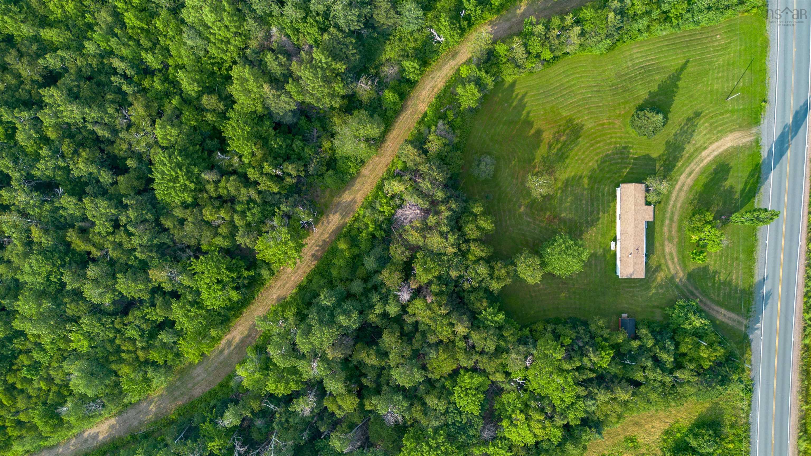 $899,900.00: 743 Shore Road, Dunvegan