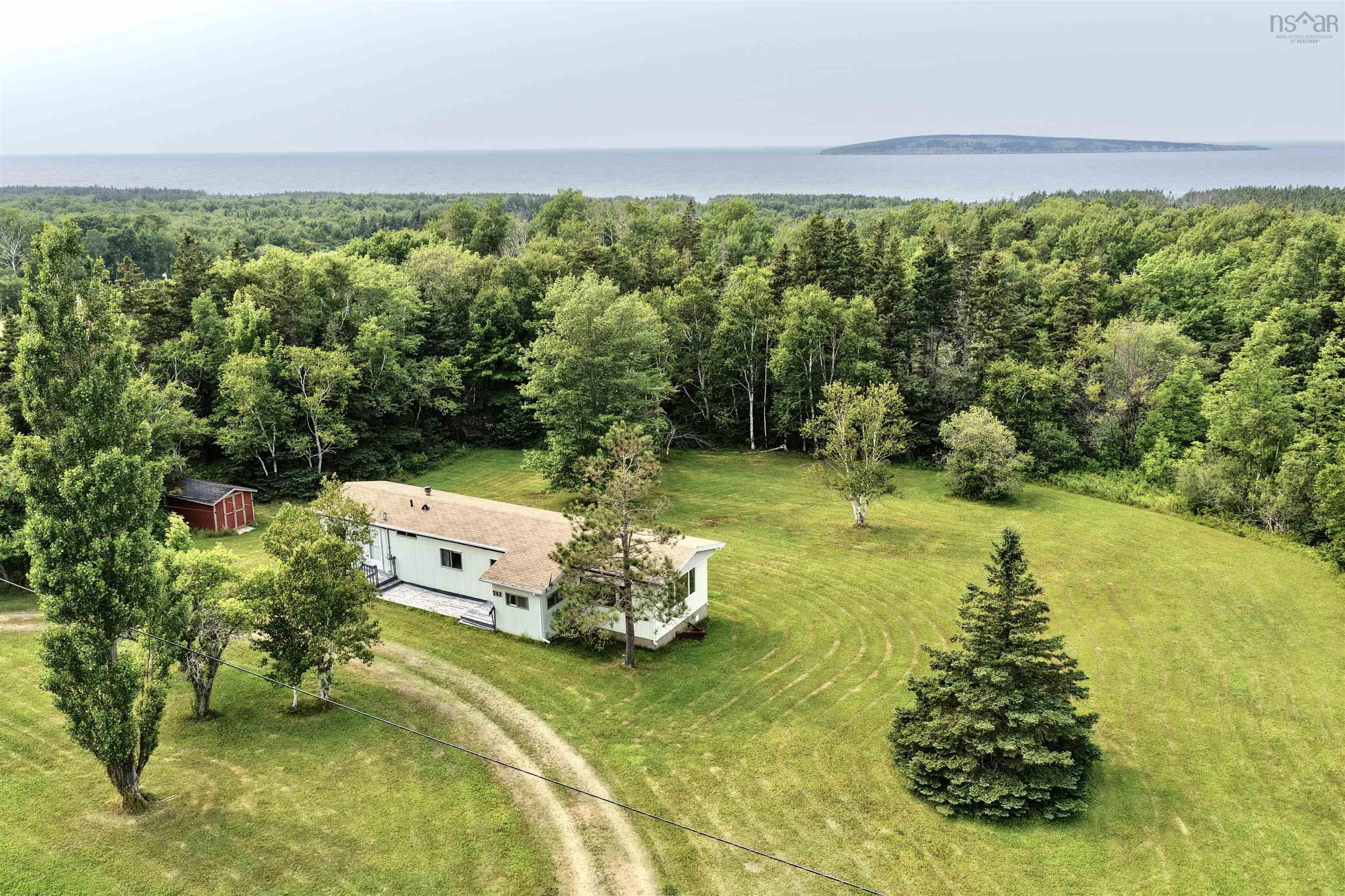 $899,900.00: 743 Shore Road, Dunvegan