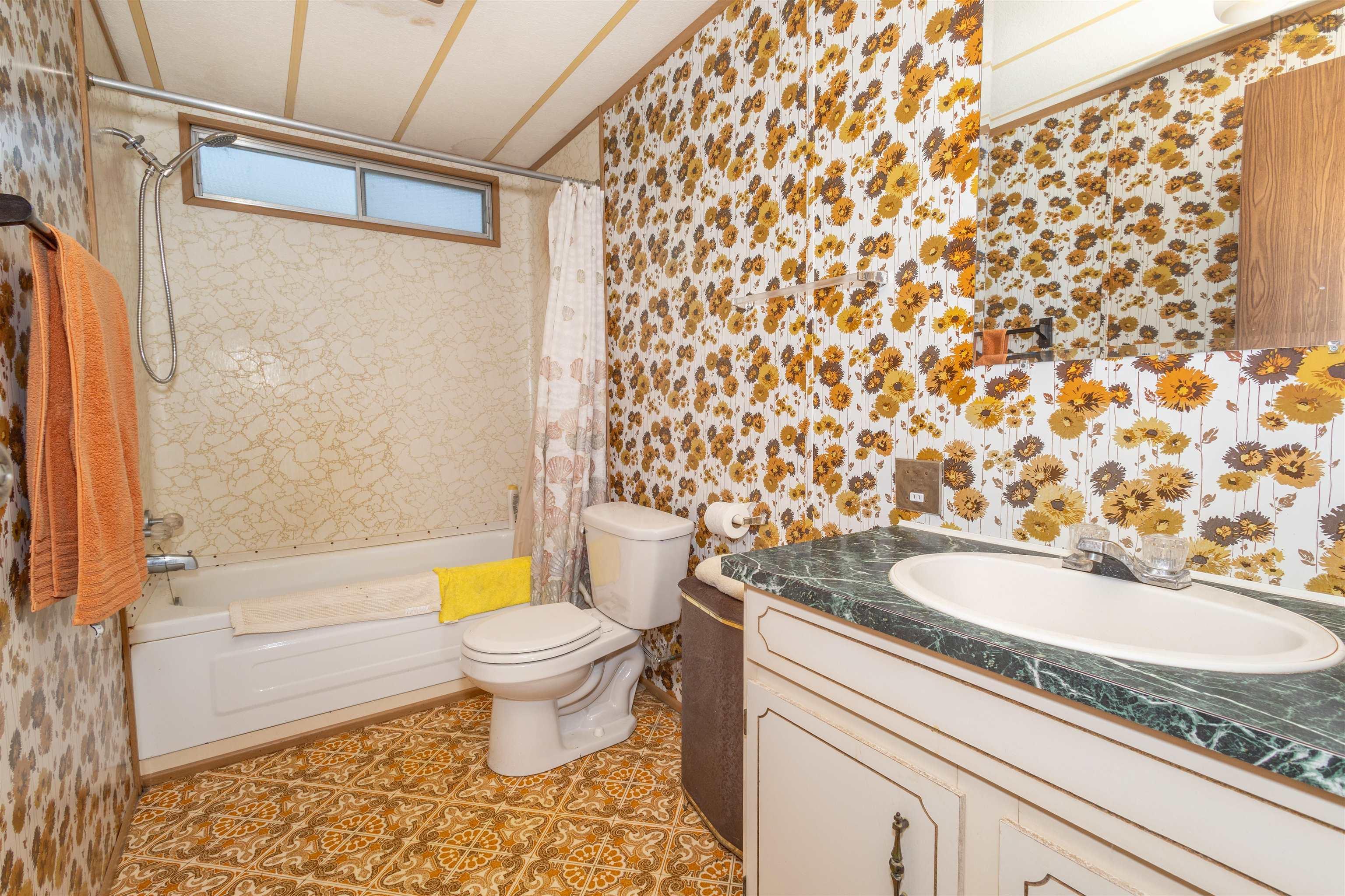 $899,900.00: 743 Shore Road, Dunvegan