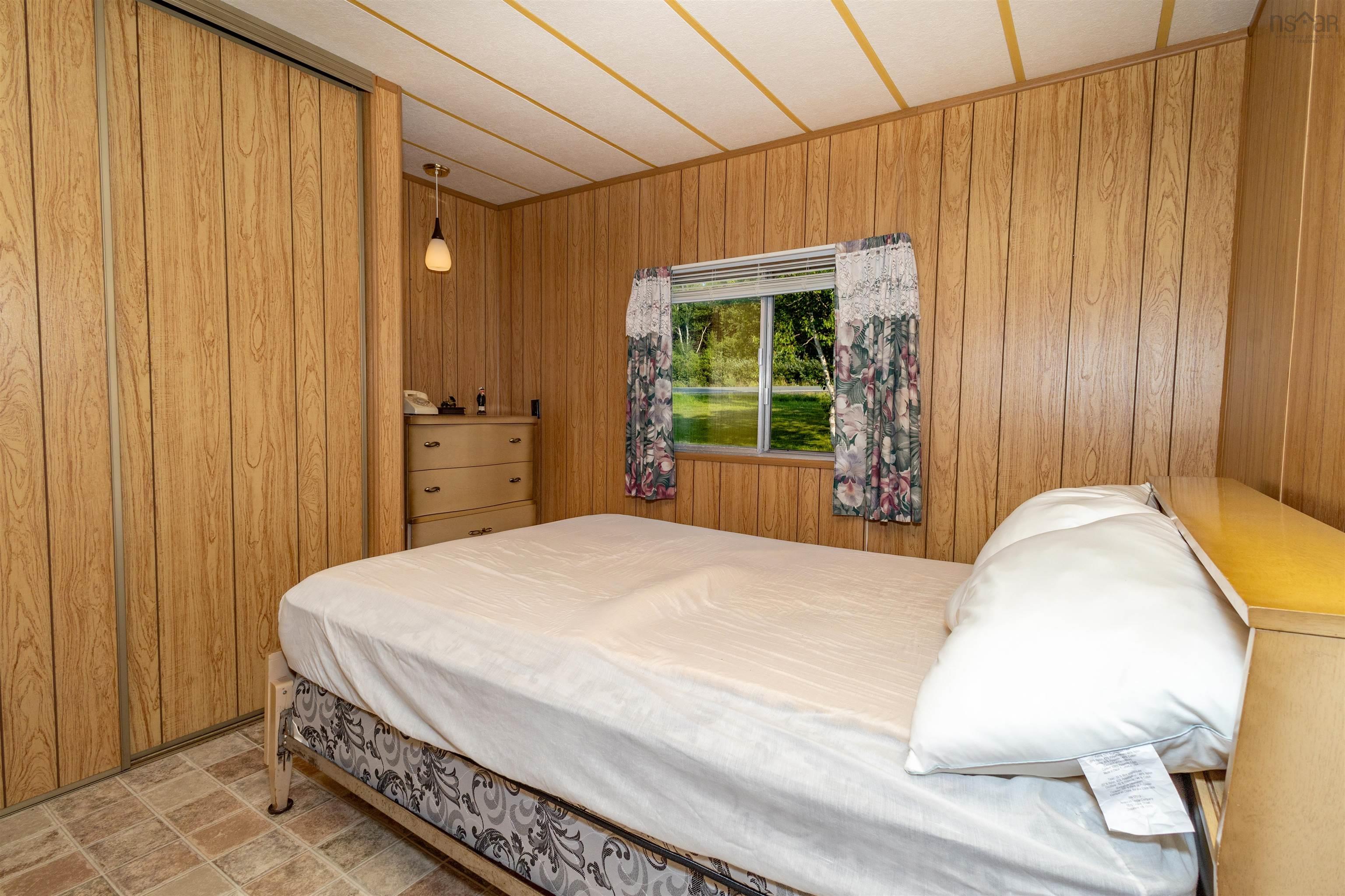 $899,900.00: 743 Shore Road, Dunvegan