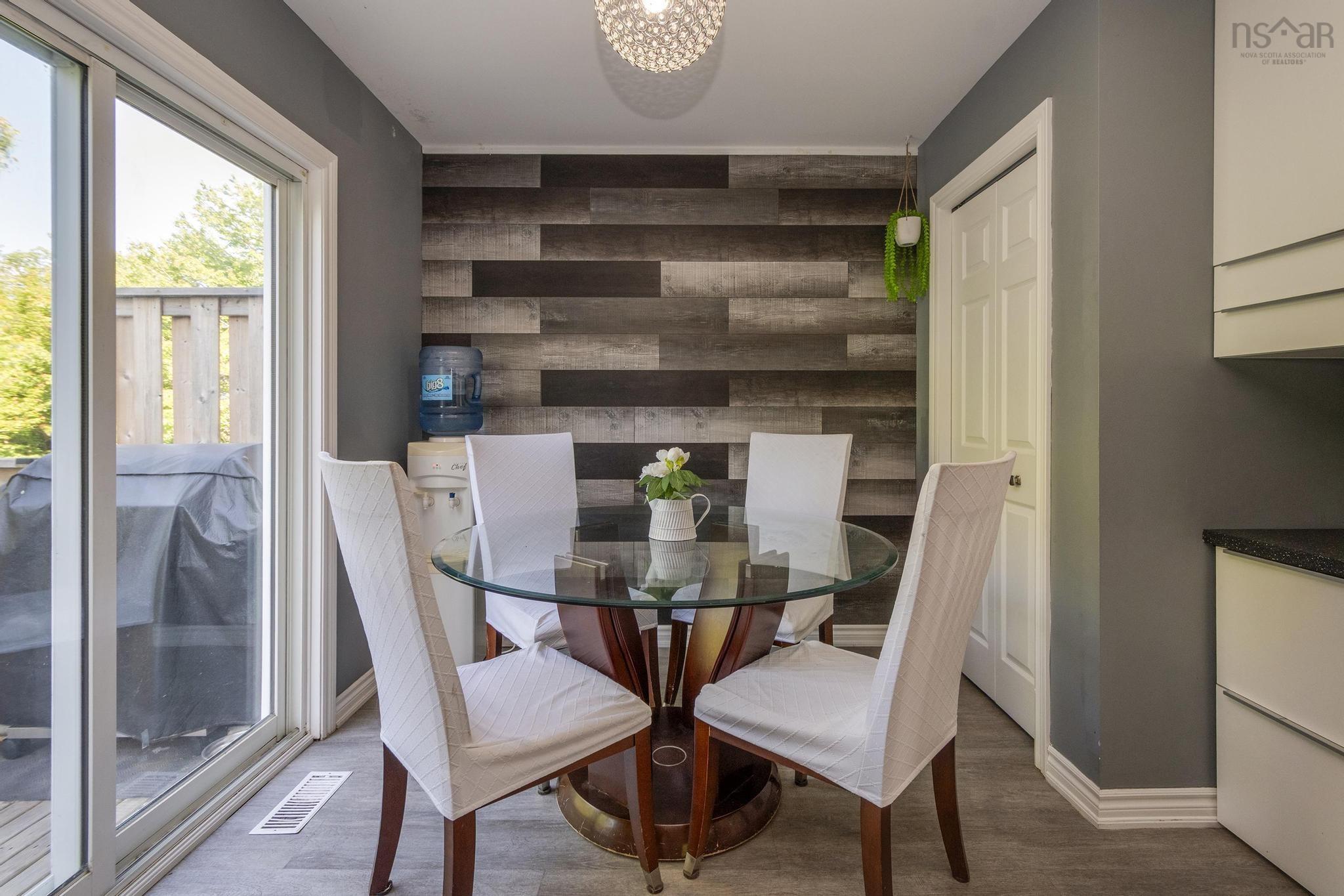 $443,000.00: 51 Madeira Crescent, Forest Hills