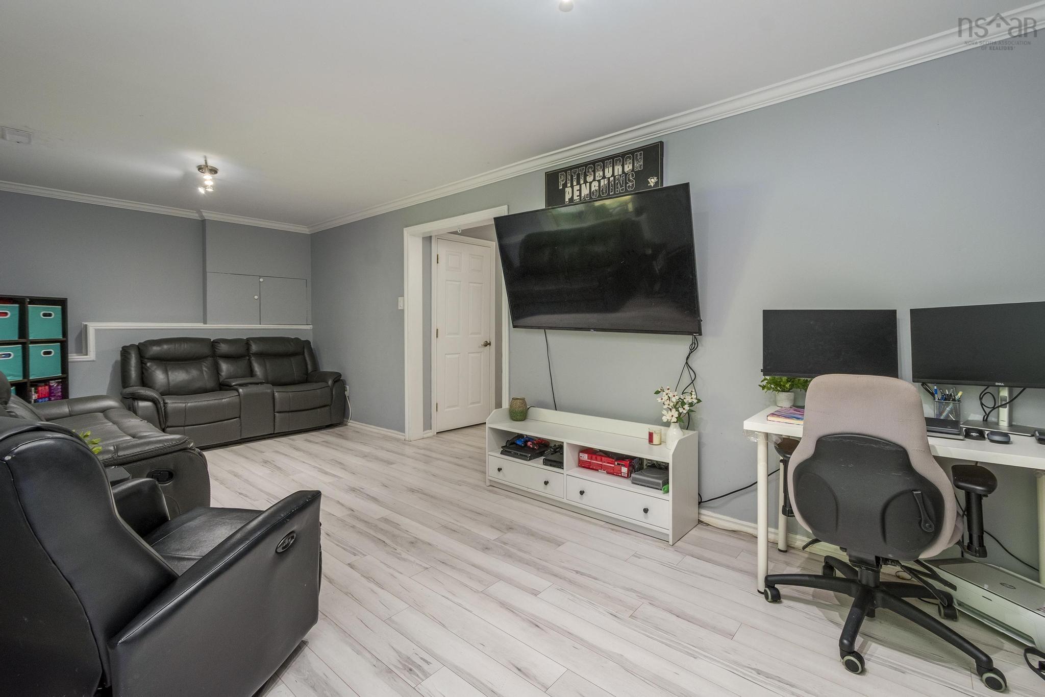 $443,000.00: 51 Madeira Crescent, Forest Hills