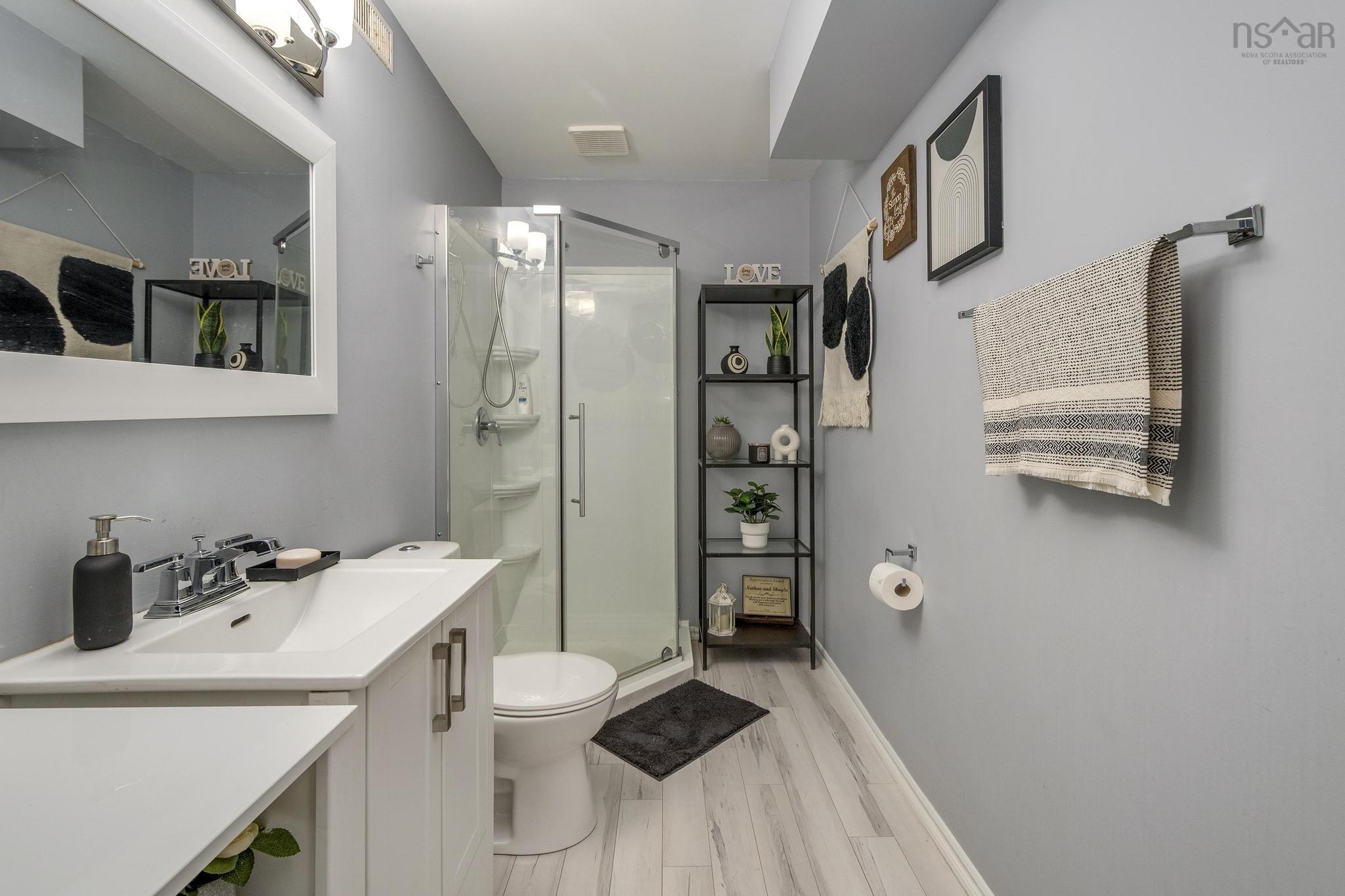 $443,000.00: 51 Madeira Crescent, Forest Hills