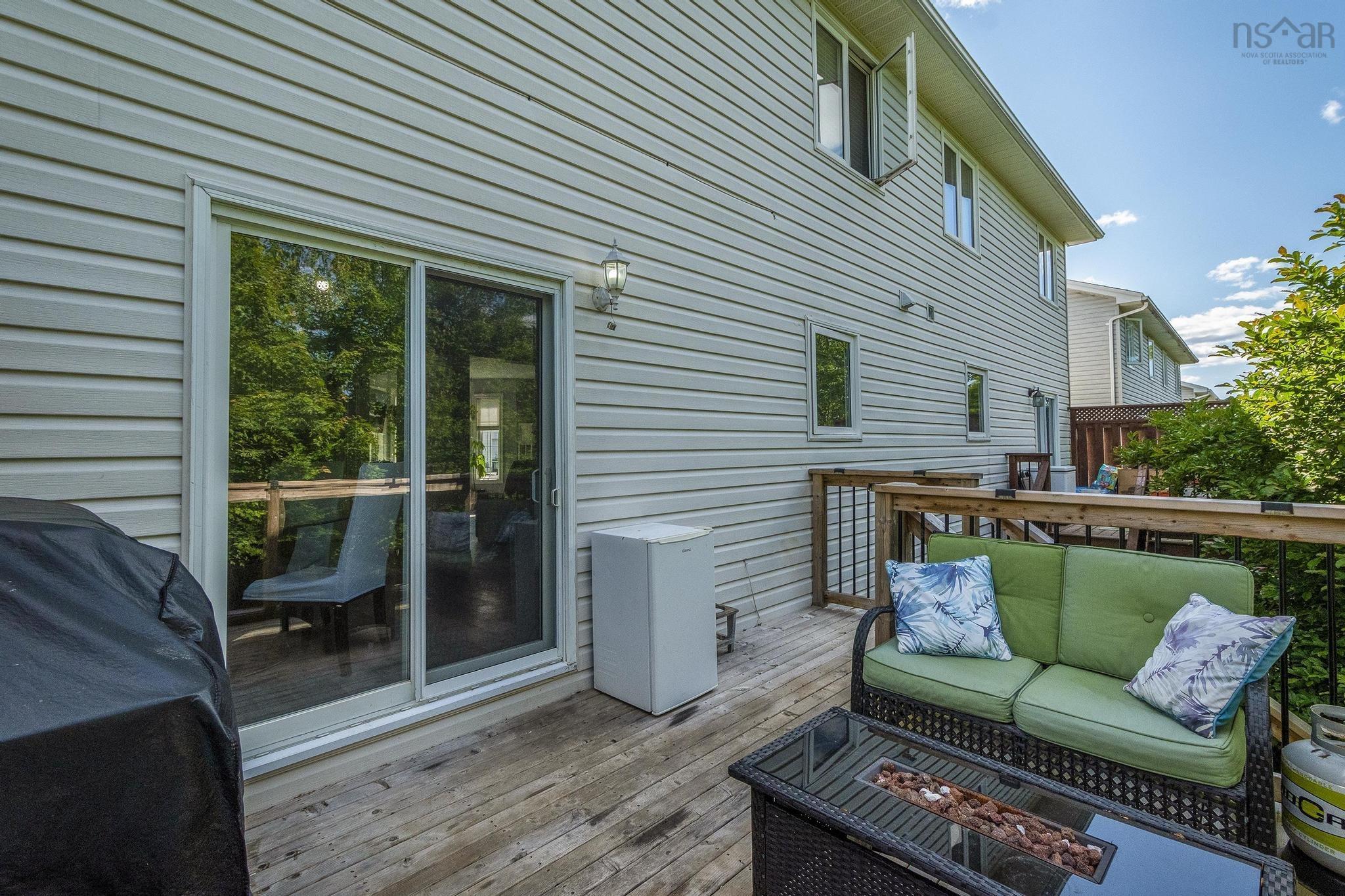 $443,000.00: 51 Madeira Crescent, Forest Hills