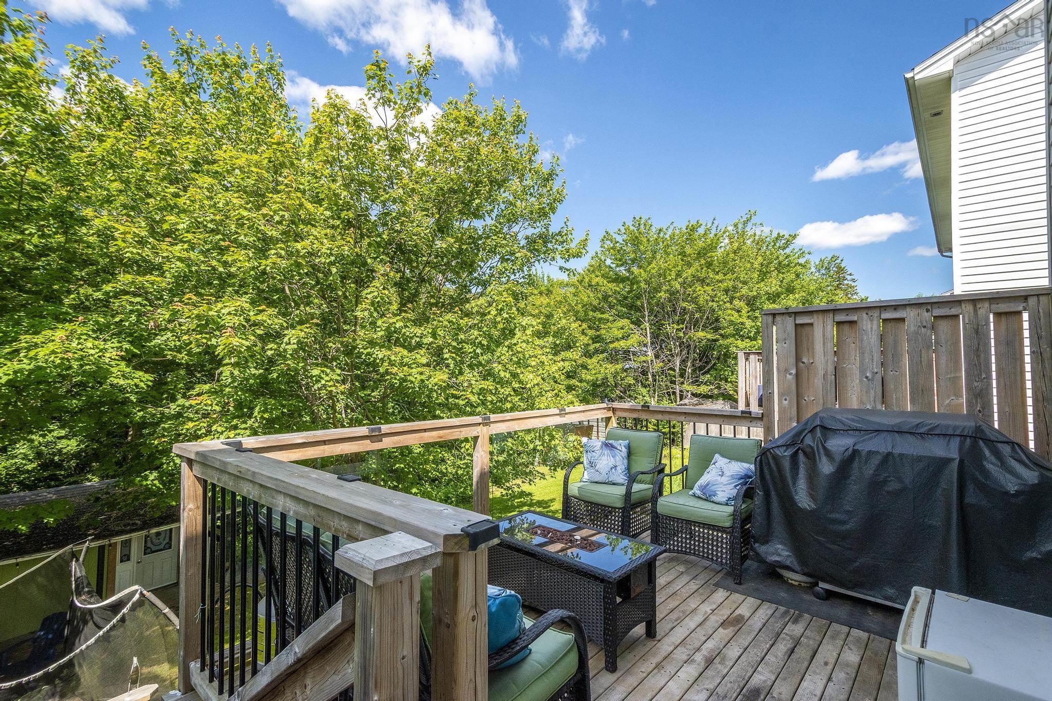 $443,000.00: 51 Madeira Crescent, Forest Hills