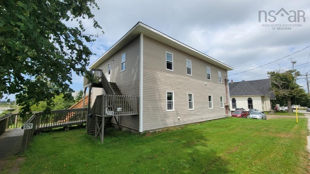 $379,900.00: 578-582 Main Street, Yarmouth