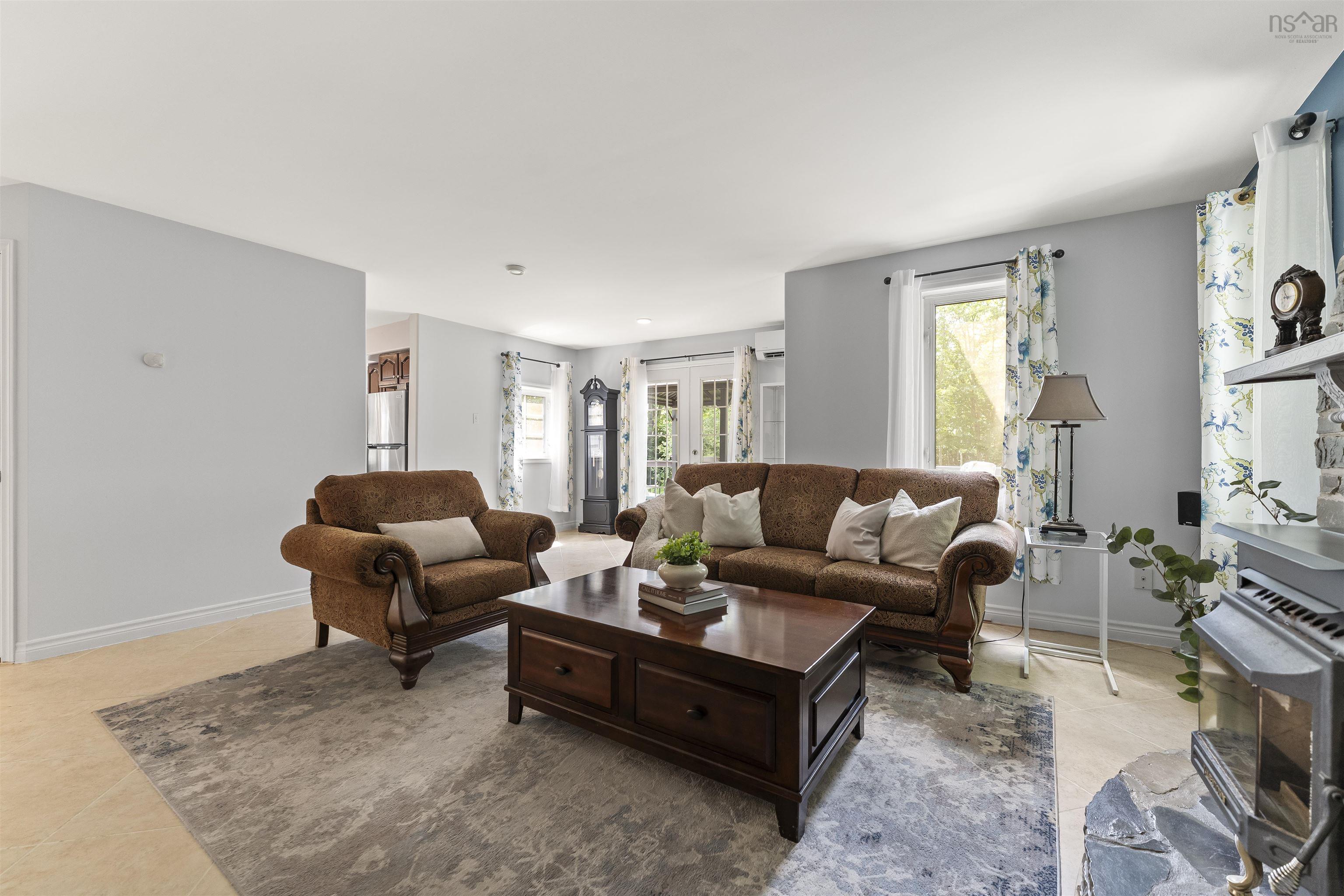 $674,900.00: 26 Lochaber Court, Lake Loon