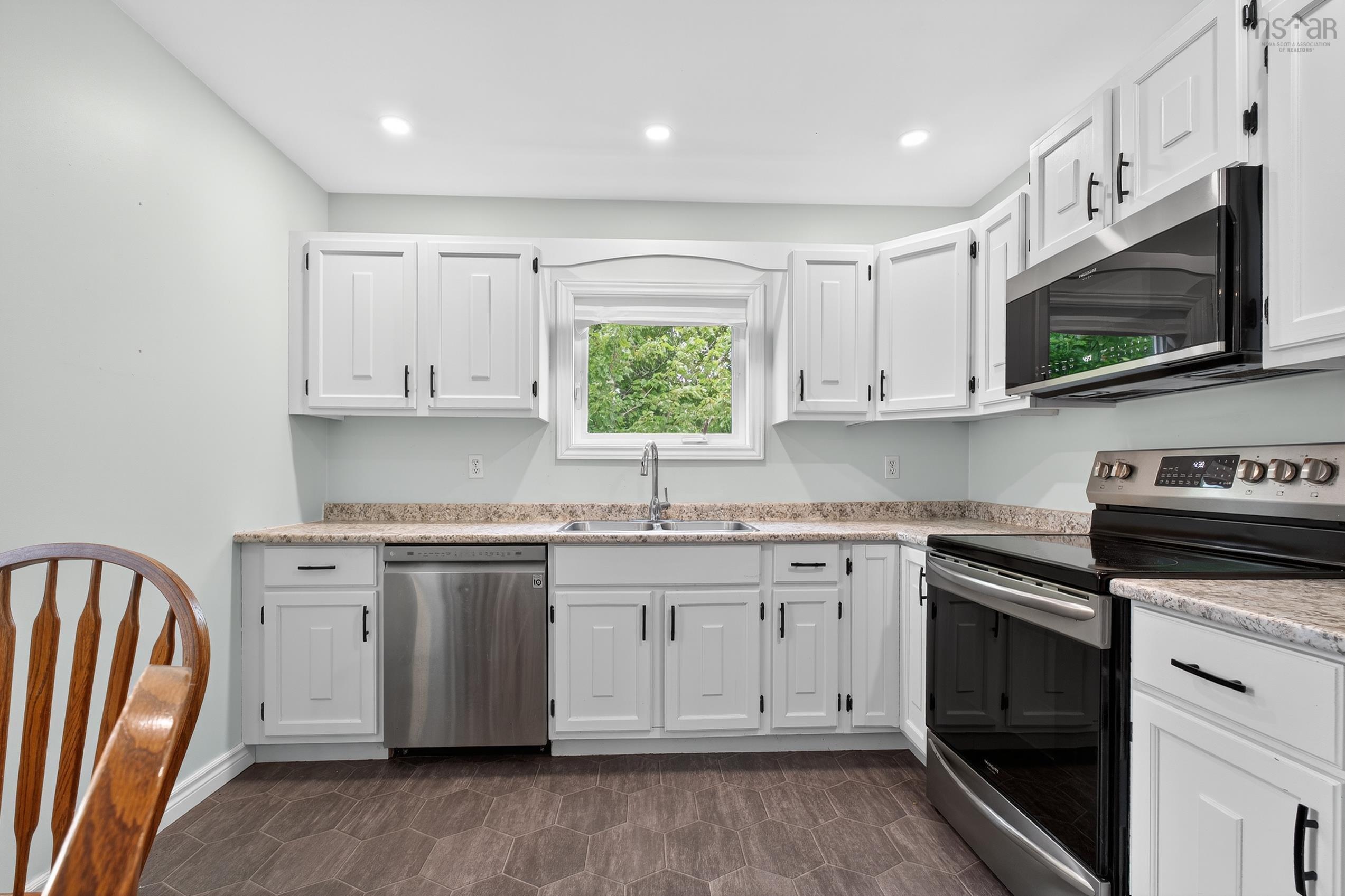 $349,900.00: 670 Cottage Road, Sydney, NS, B1P6S6, Sydney