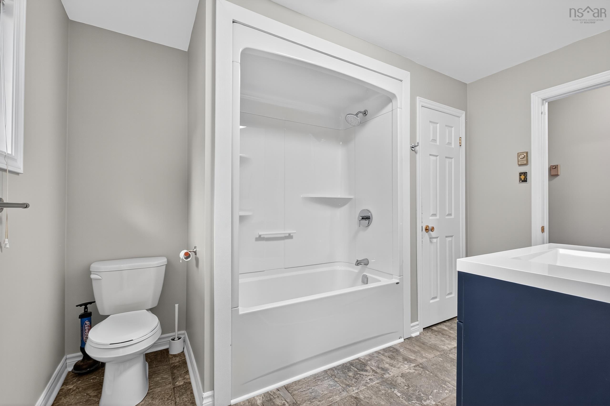 $349,900.00: 670 Cottage Road, Sydney, NS, B1P6S6, Sydney