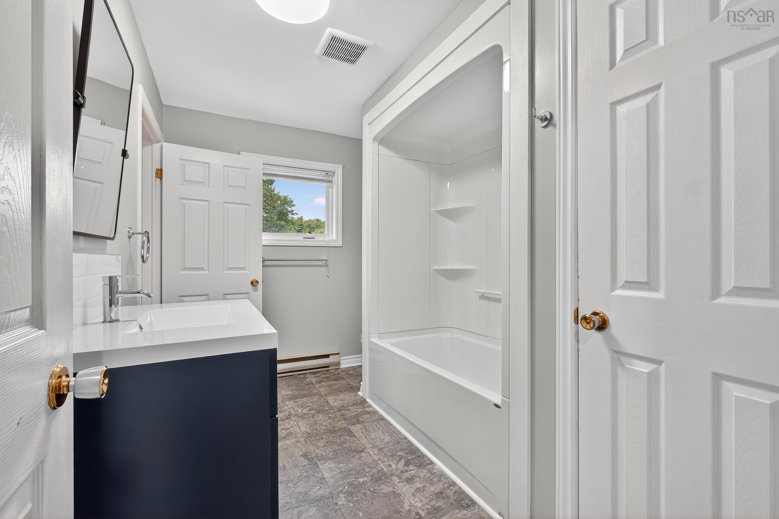 $349,900.00: 670 Cottage Road, Sydney, NS, B1P6S6, Sydney