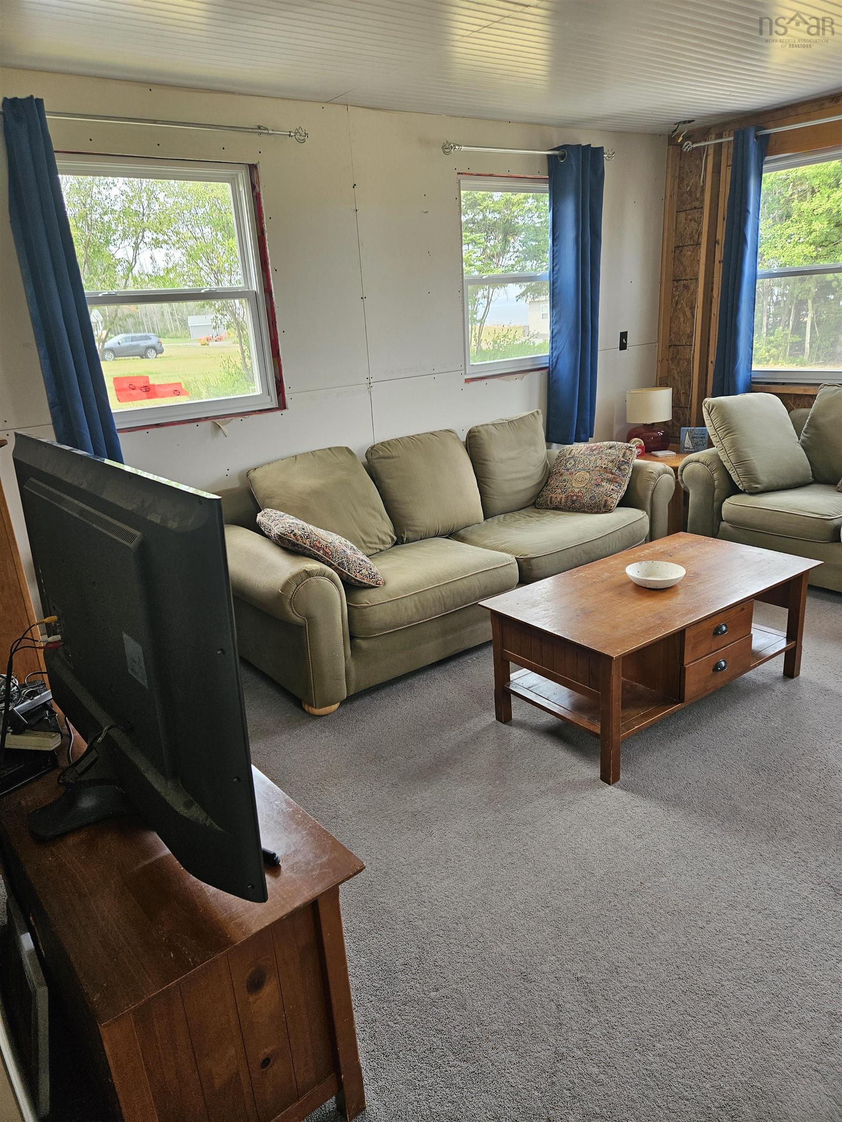 $282,500.00: 90 Dawson Beach, Brule