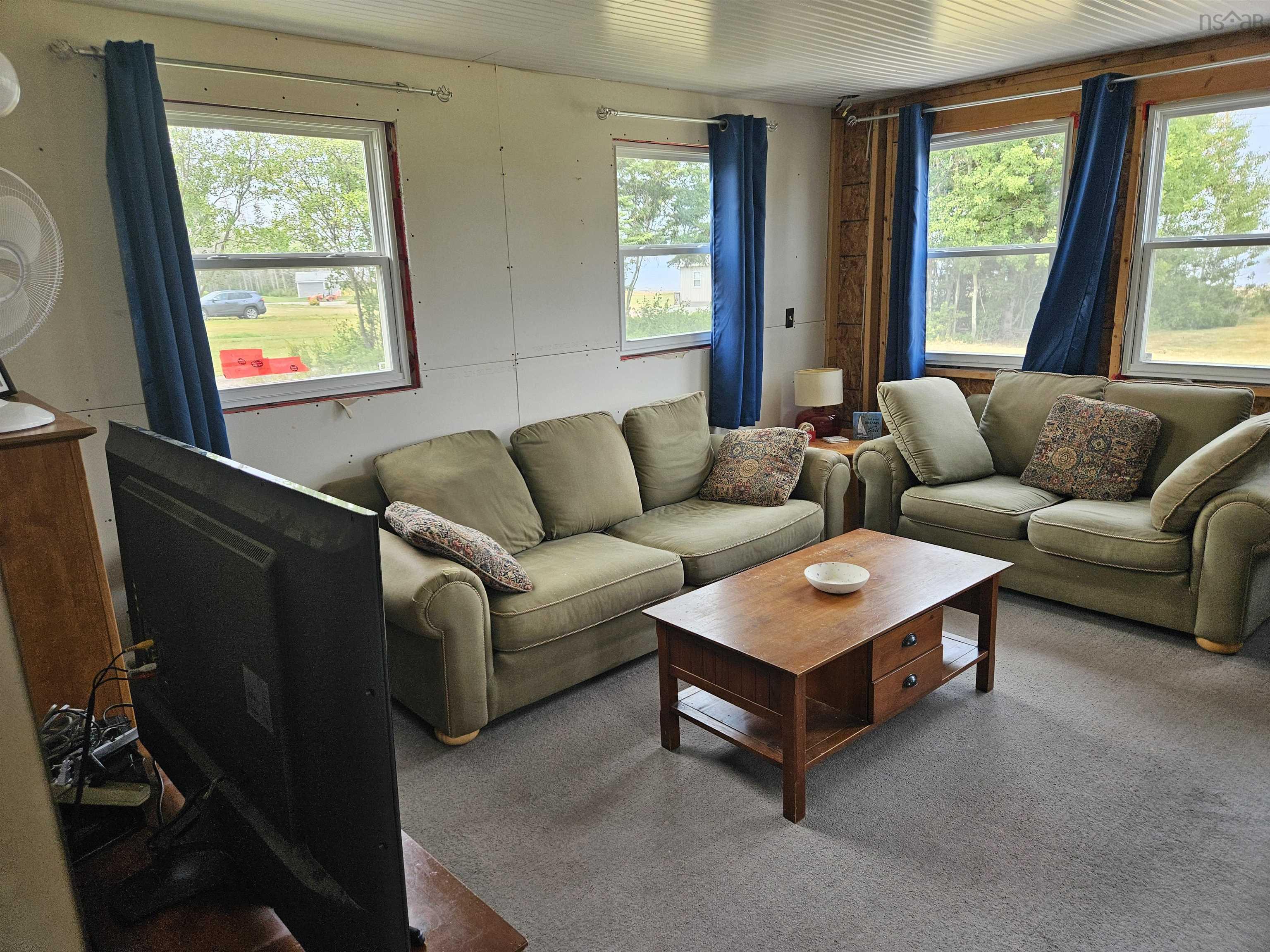 $282,500.00: 90 Dawson Beach, Brule