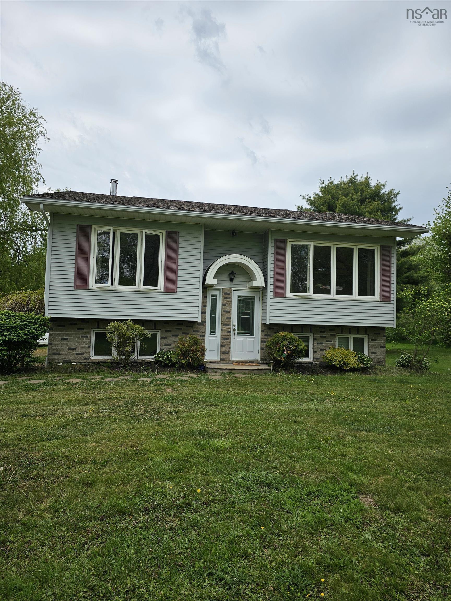 $649,999.00: 8865 8869 Hwy 101 Highway, Brighton