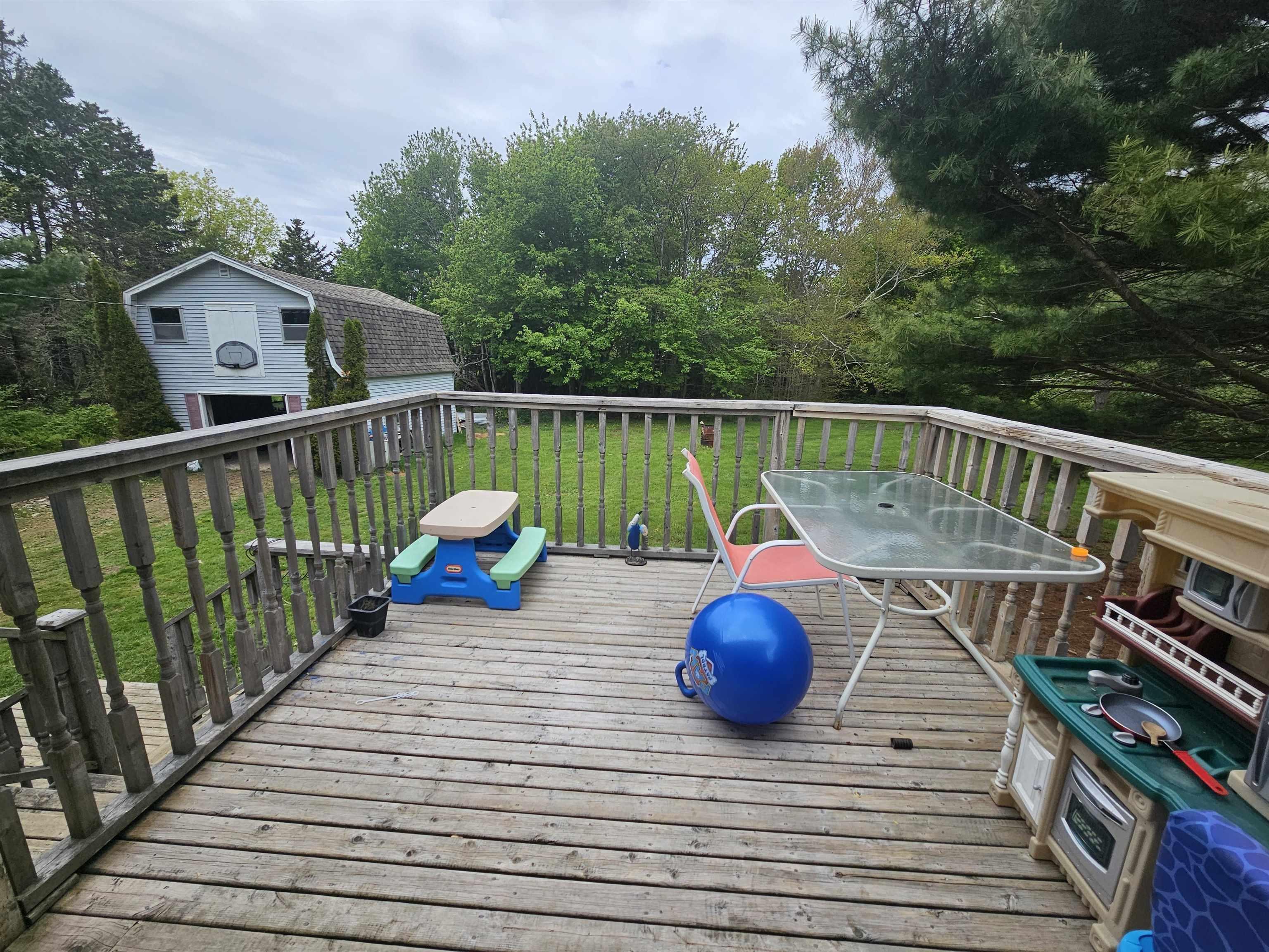 $649,999.00: 8865 8869 Hwy 101 Highway, Brighton