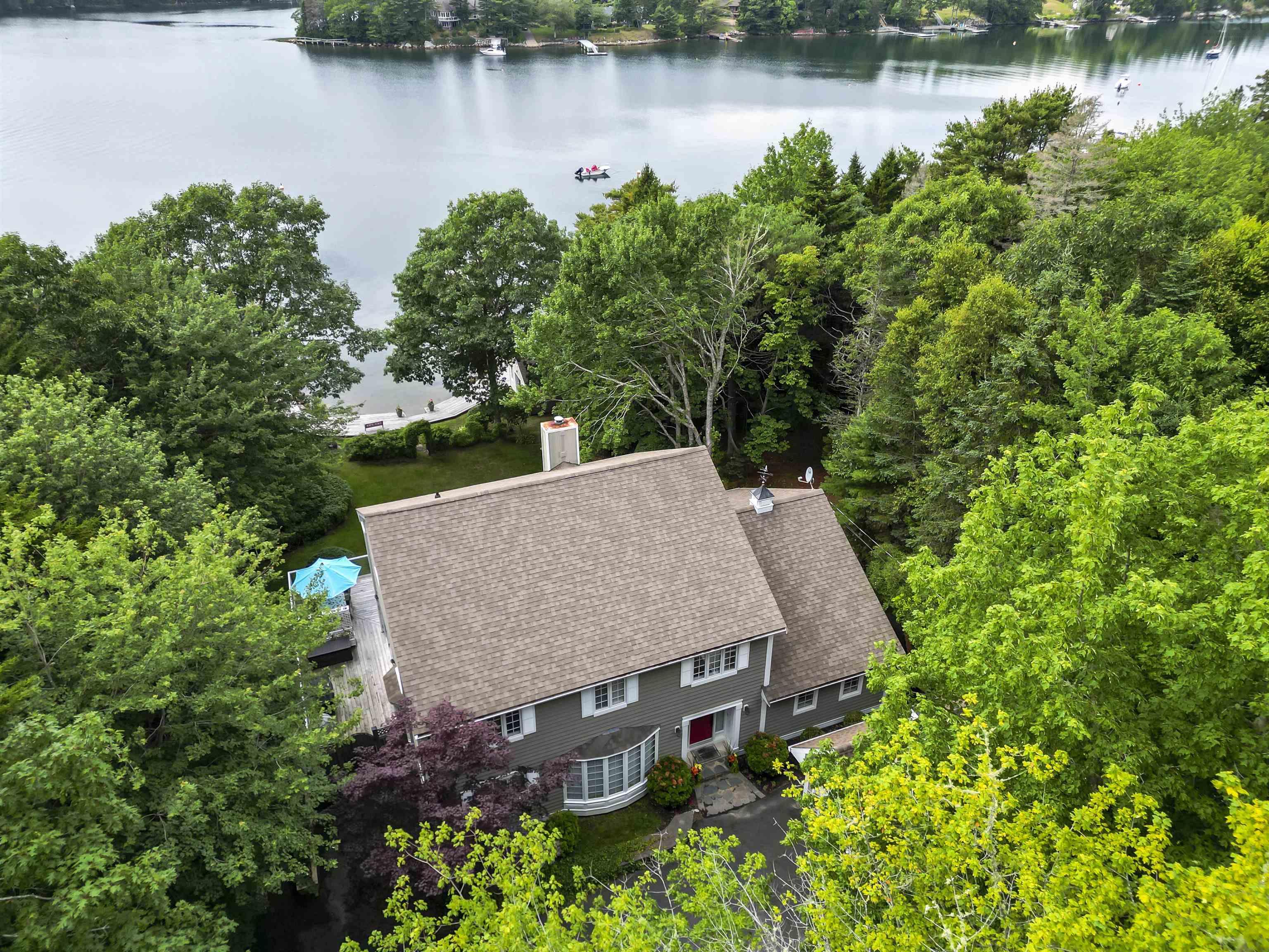 $1,575,000.00: 261 Viewmount Drive, Allen Heights