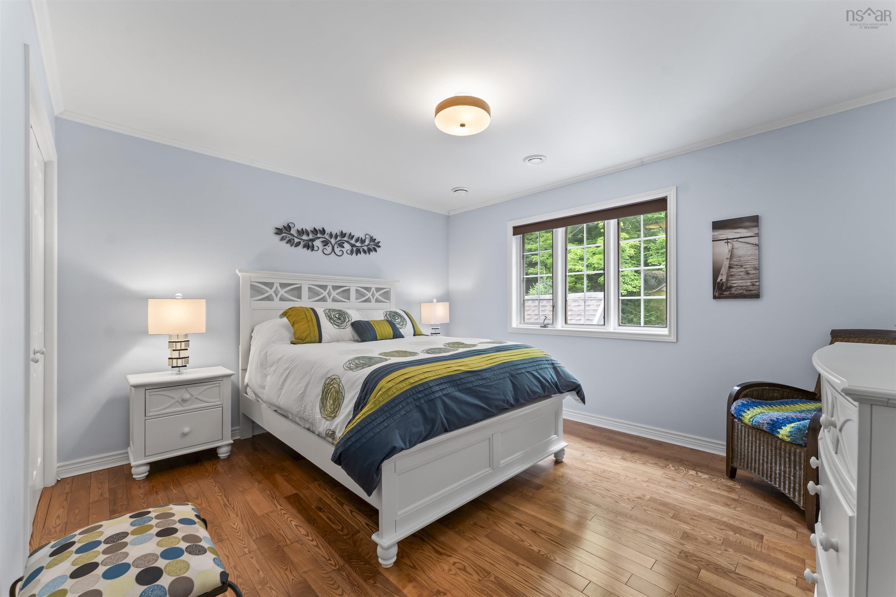 $1,575,000.00: 261 Viewmount Drive, Allen Heights