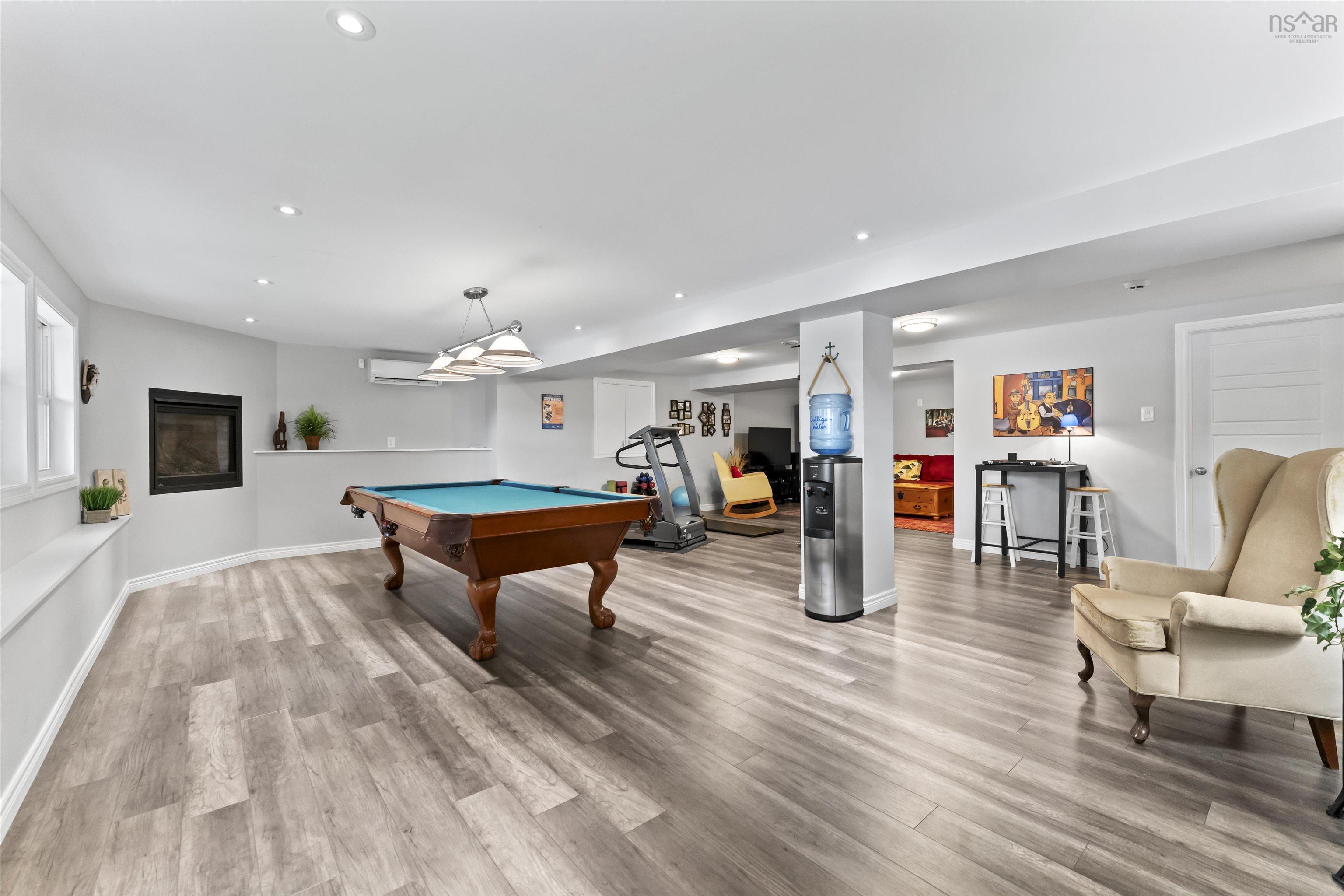 $1,575,000.00: 261 Viewmount Drive, Allen Heights