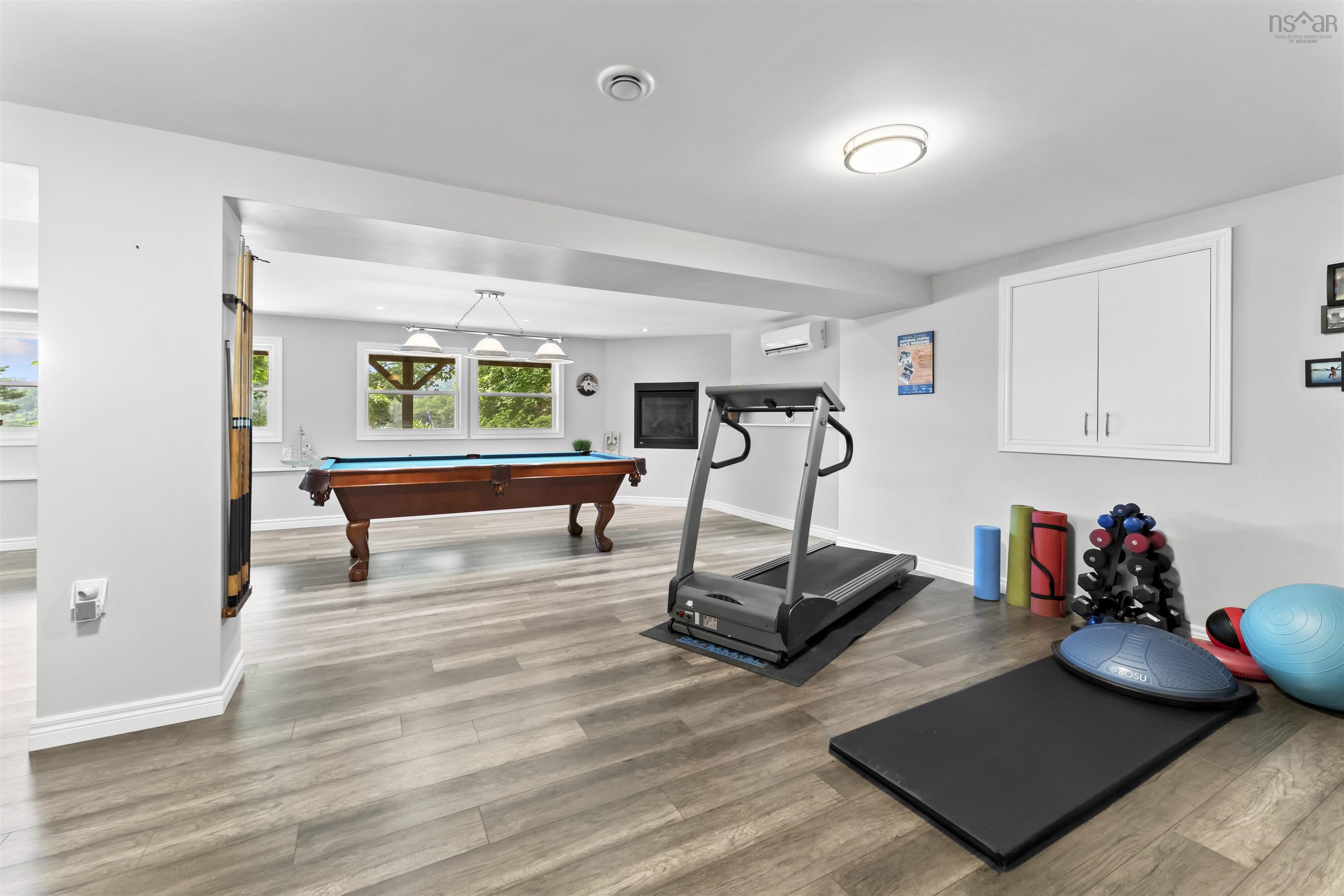 $1,575,000.00: 261 Viewmount Drive, Allen Heights