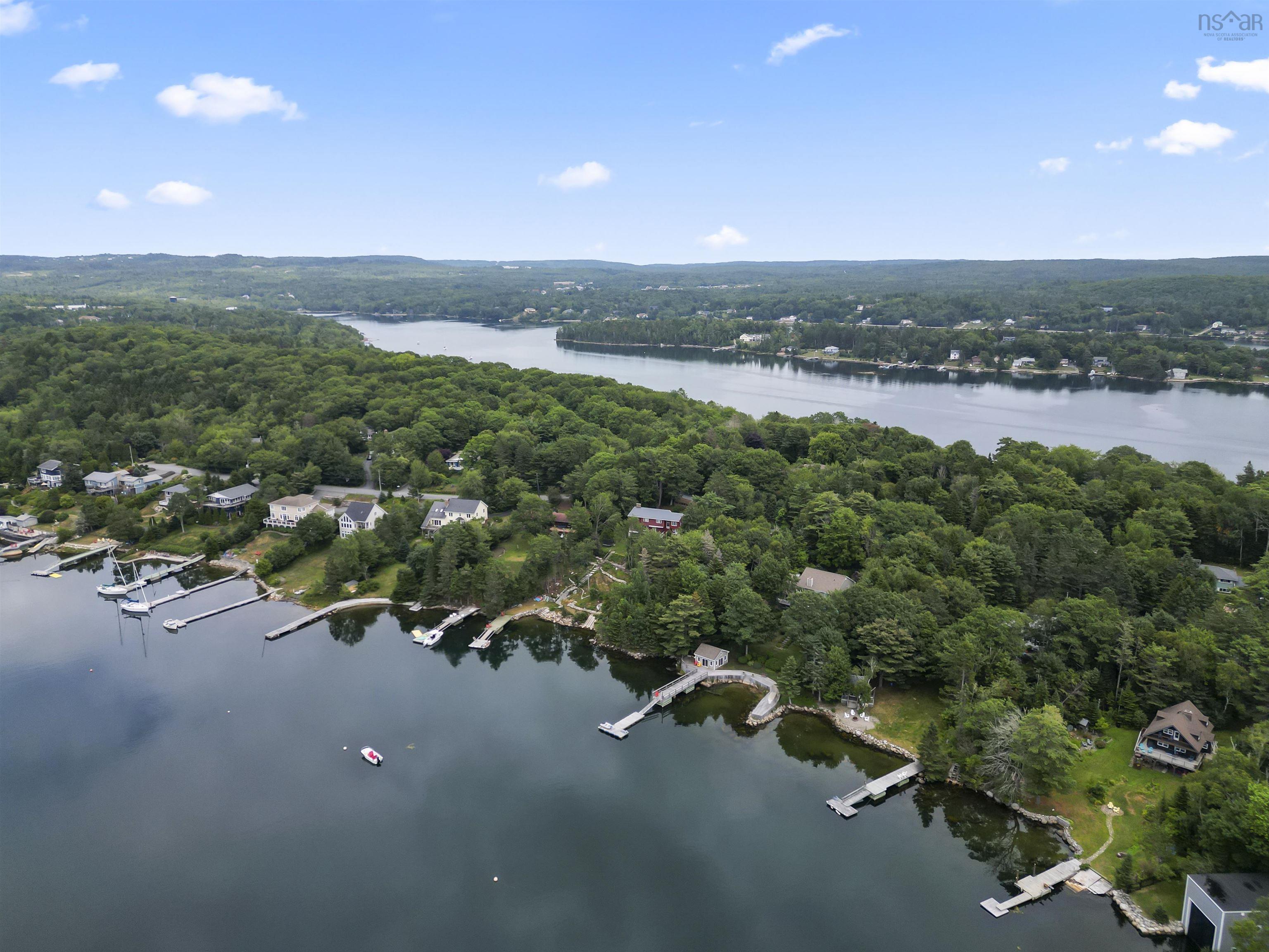 $1,575,000.00: 261 Viewmount Drive, Allen Heights