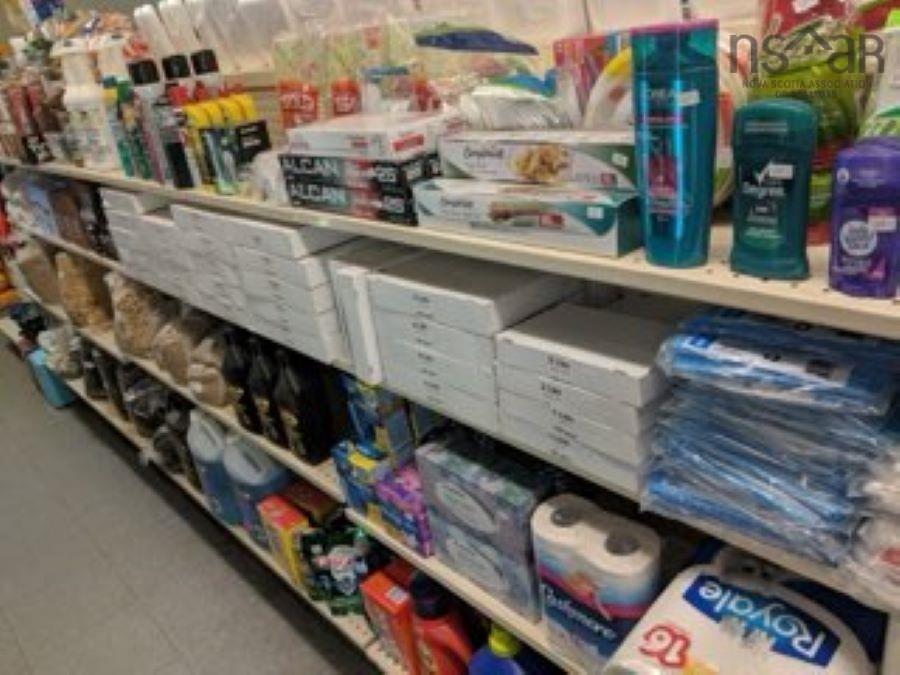 $649,999.00: 8865 8869 Hwy 101 Highway, Brighton