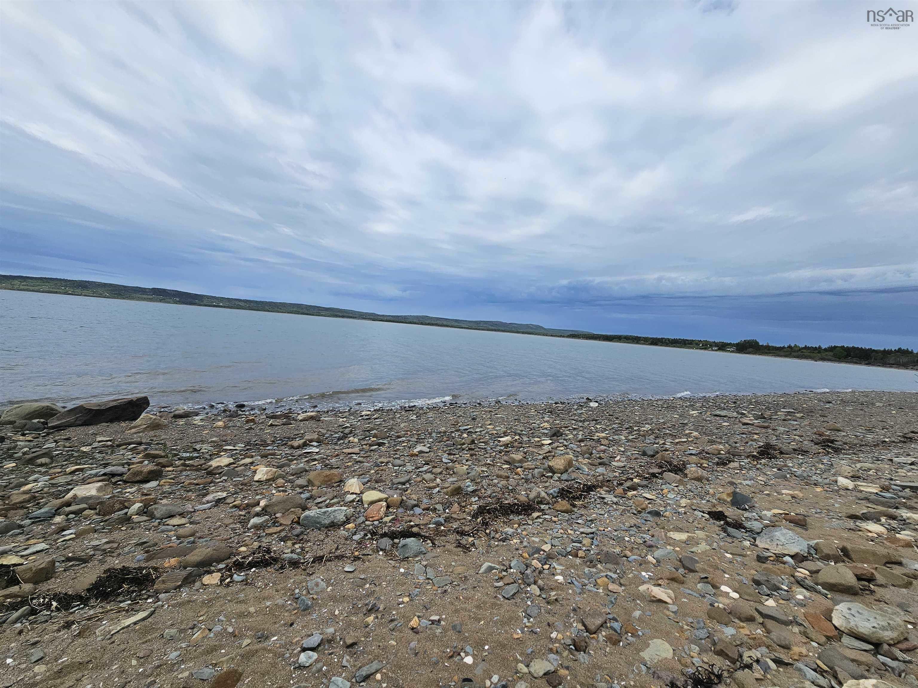 $649,999.00: 8865 8869 Hwy 101 Highway, Brighton