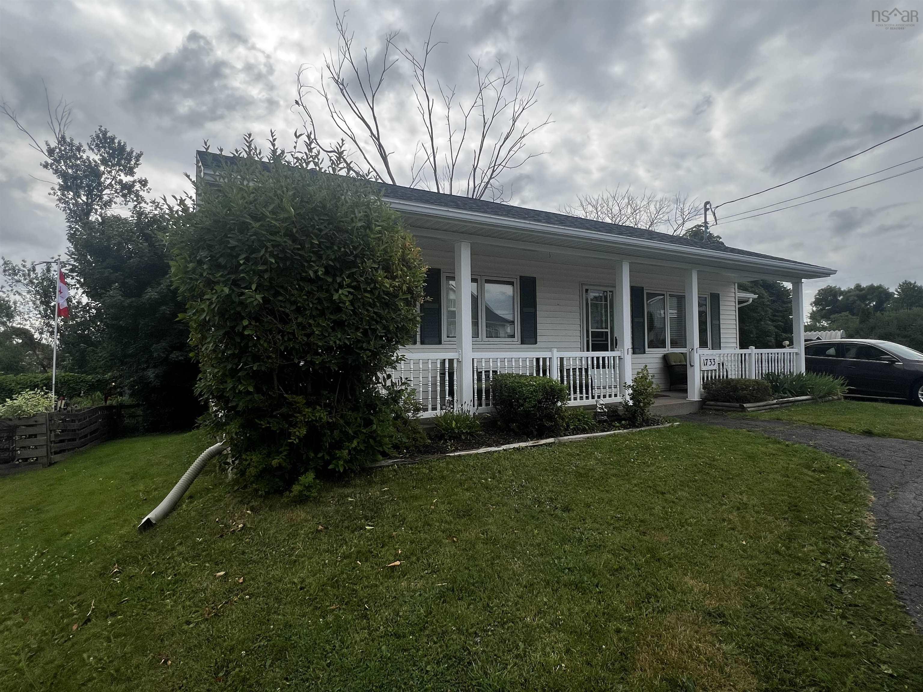 $329,000.00: 1733 North Main Street, Westville