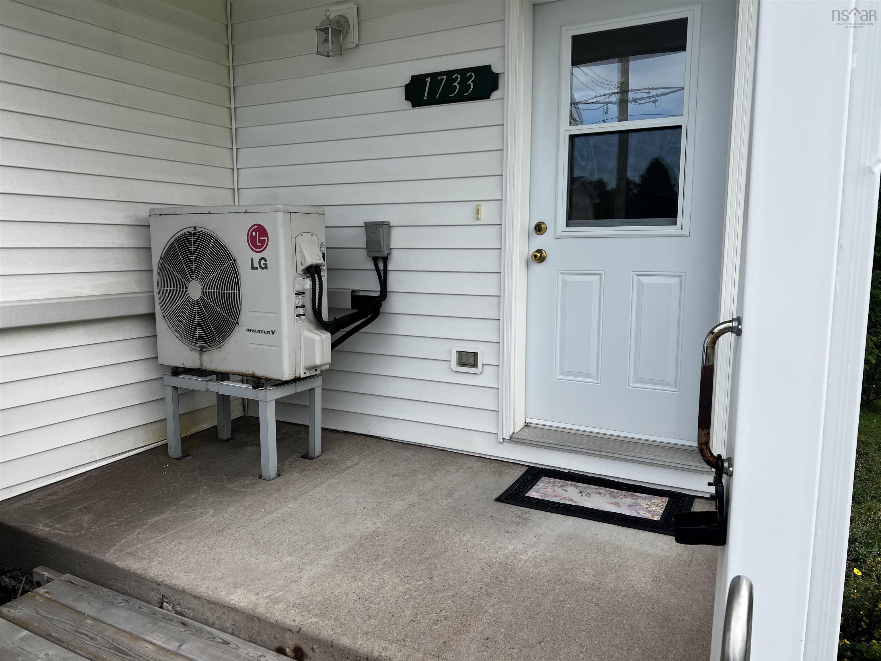 $329,000.00: 1733 North Main Street, Westville